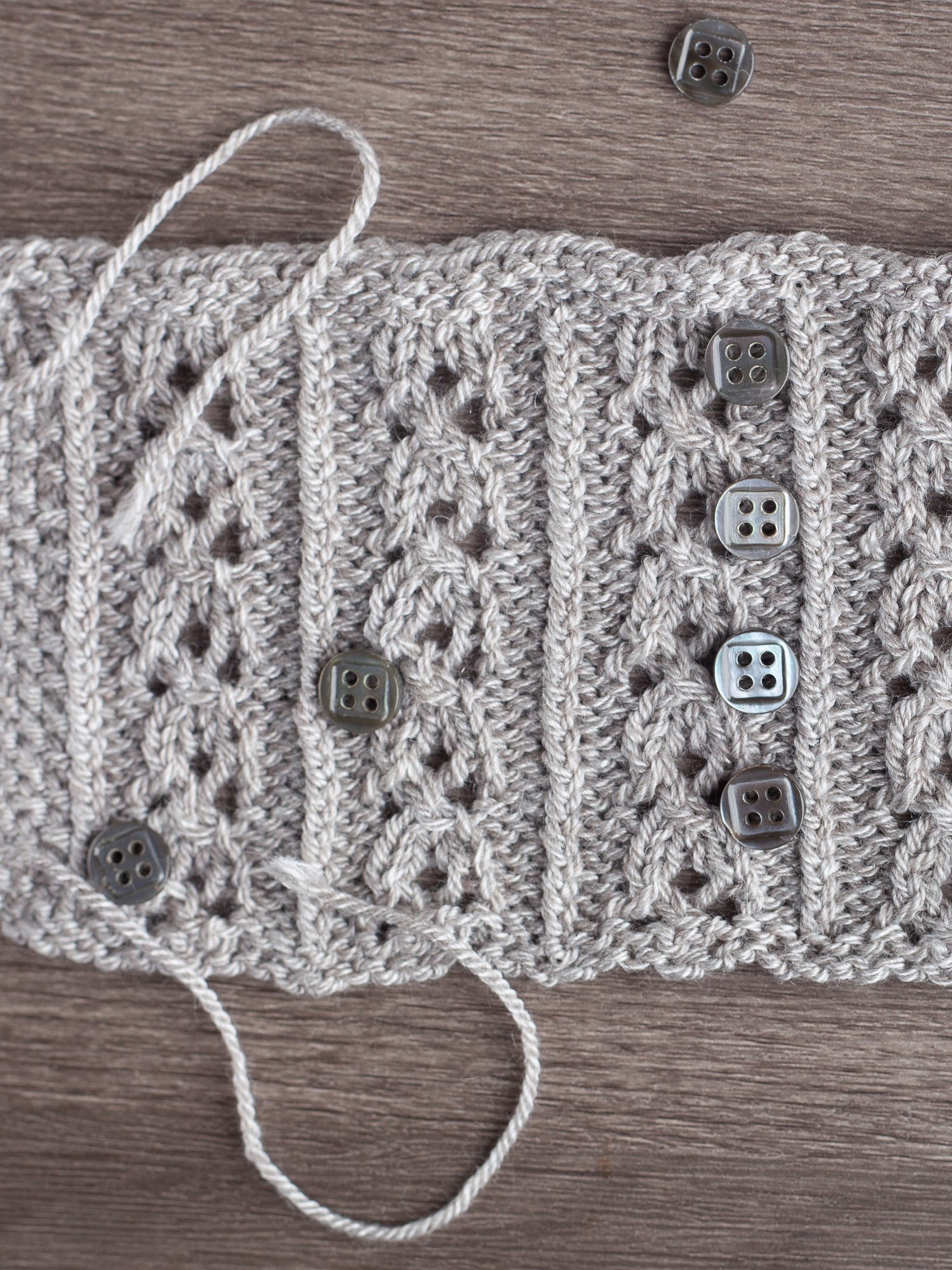 Barb  <br/><small>13mm Mother of Pearl Button Set</small>