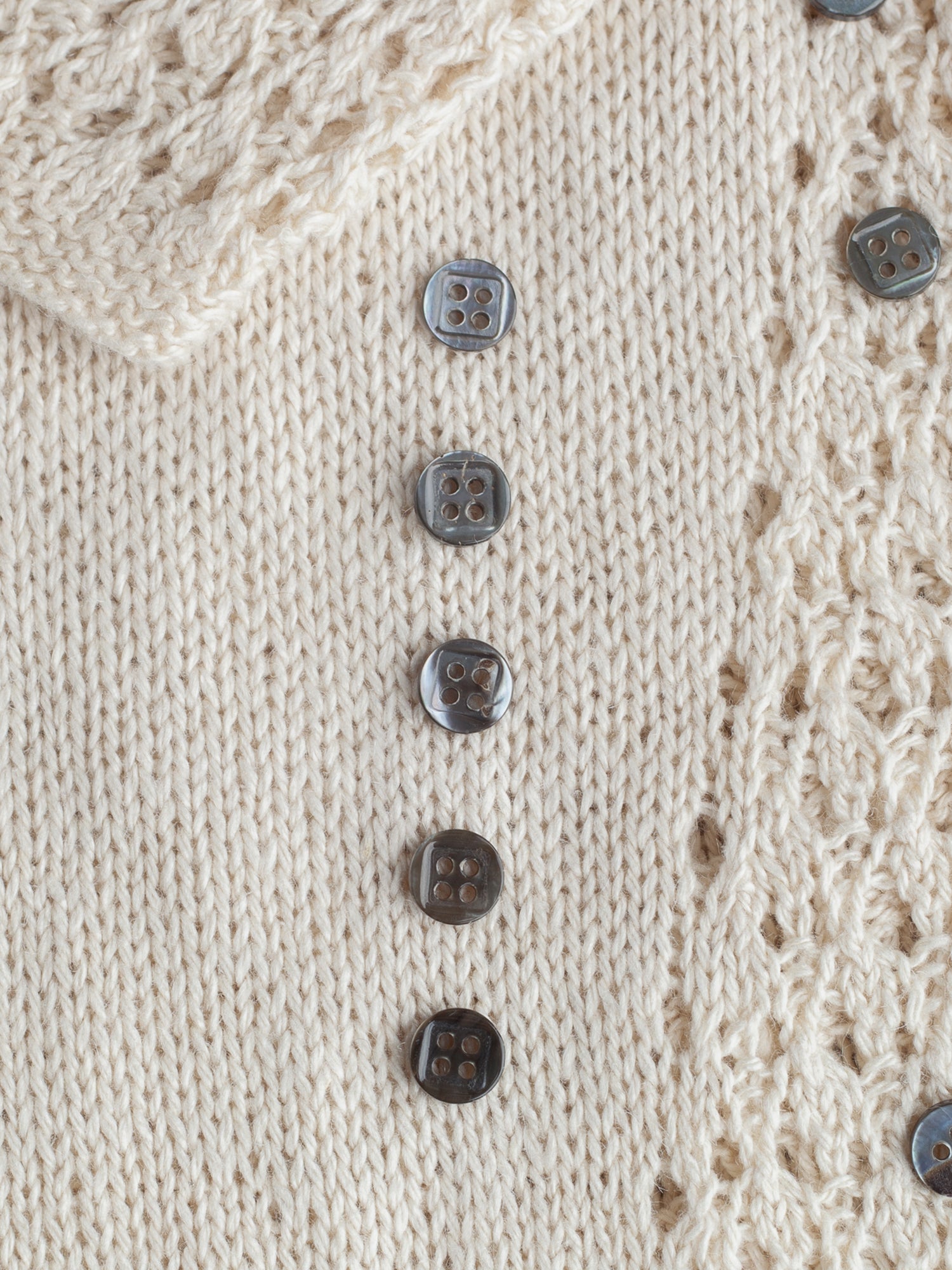 Barb  <br/><small>13mm Mother of Pearl Button Set</small>