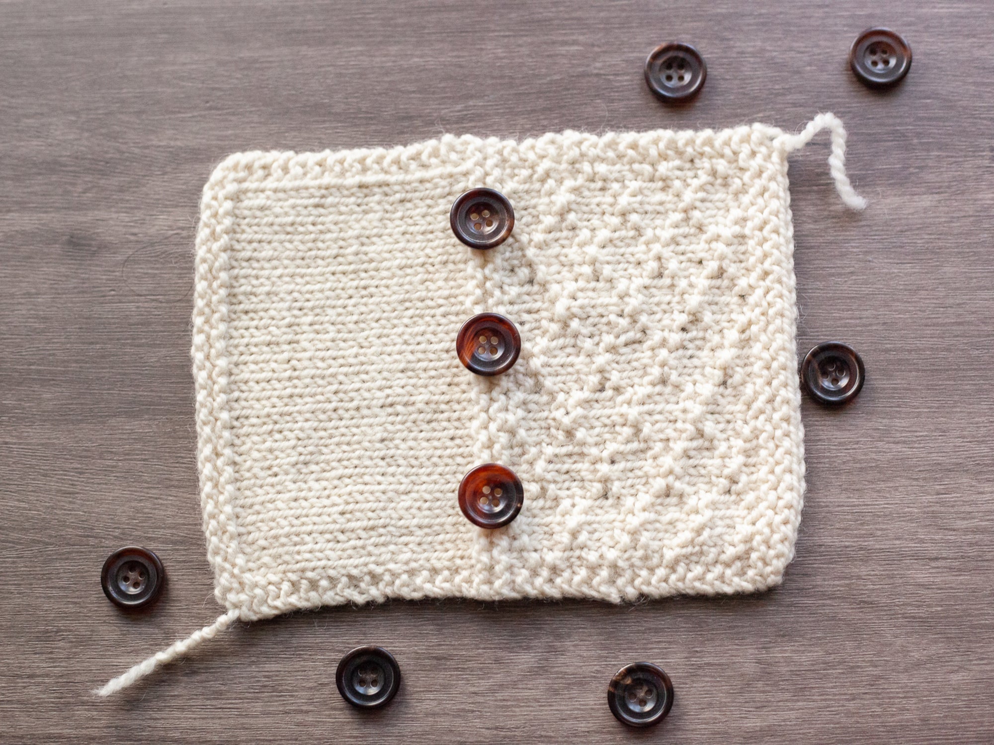 Alena <br/><small>19mm Horn Button</small>