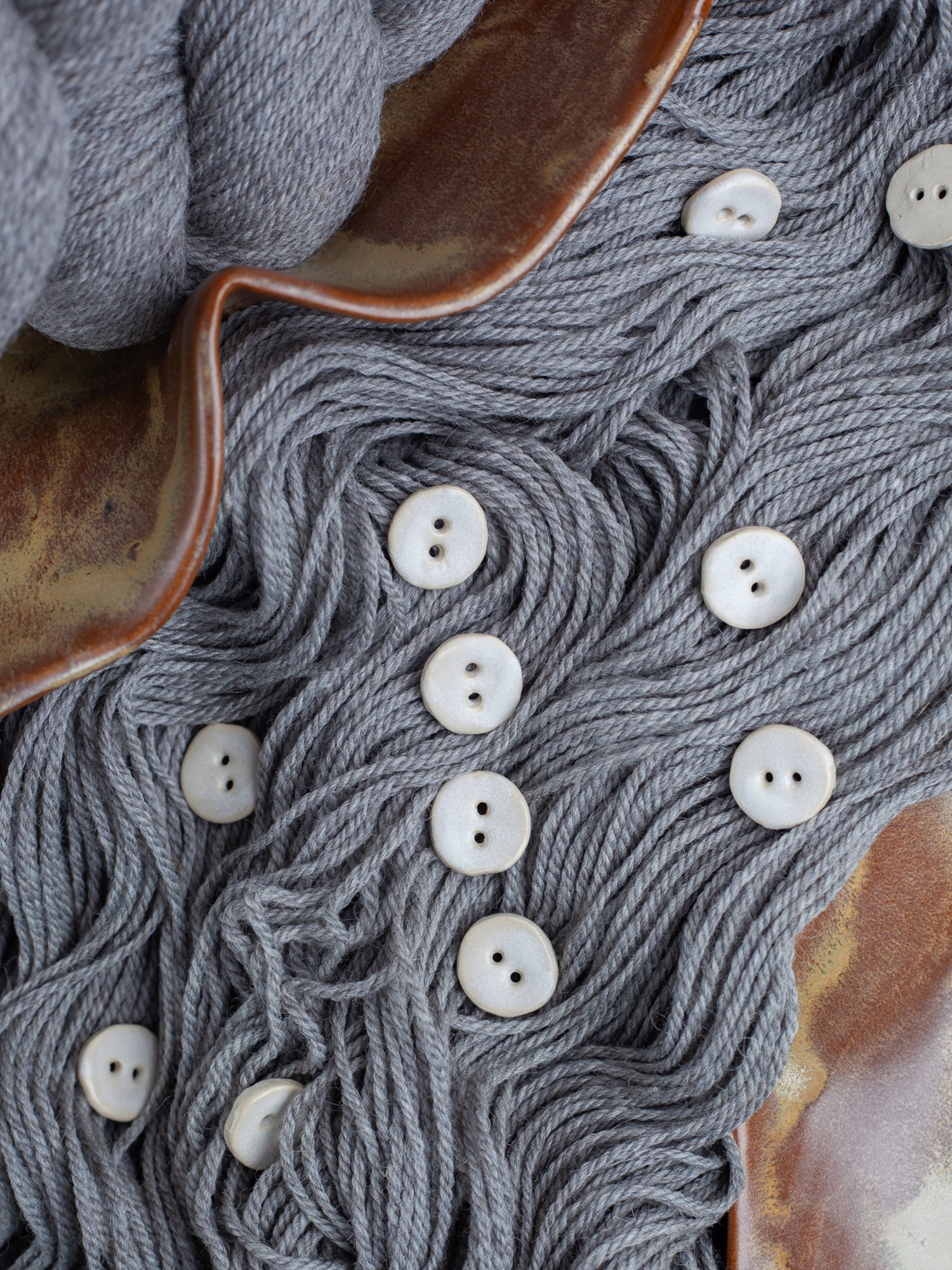 Alabaster <br/><small>23mm Ceramic Linda's Button</small>