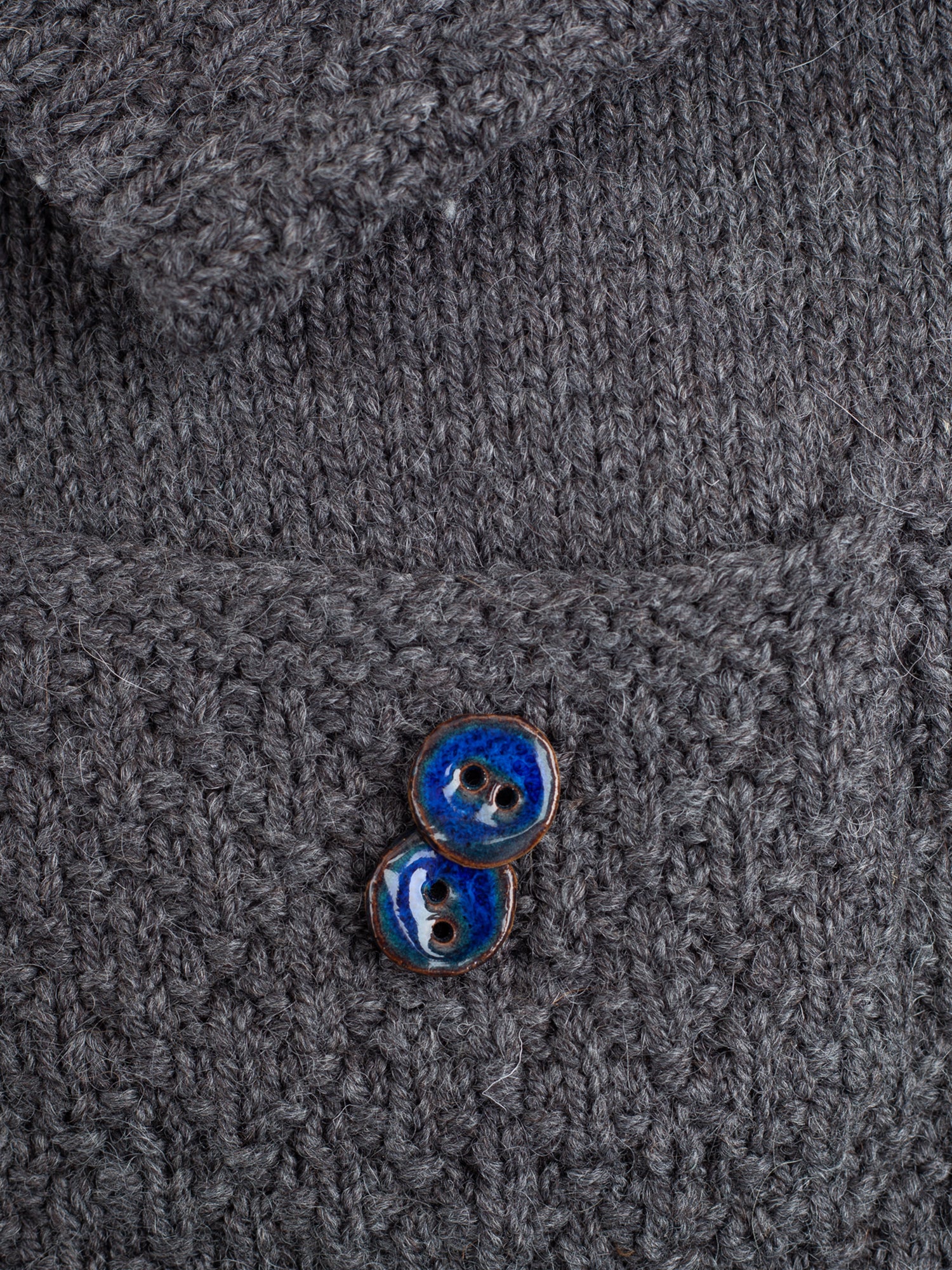Blue Surf <br/><small>23mm Ceramic Linda's Button</small>