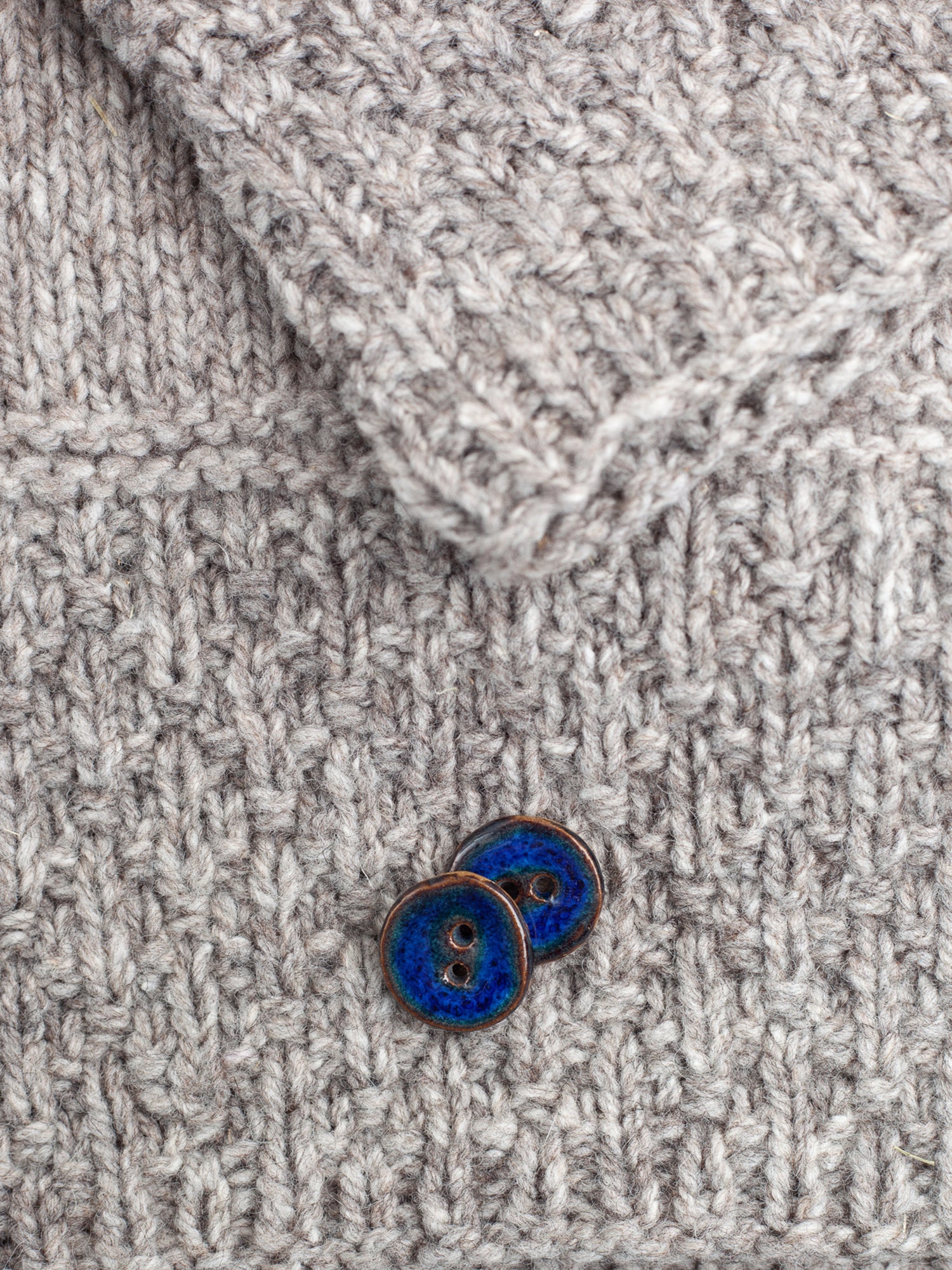 Blue Surf <br/><small>23mm Ceramic Linda's Button</small>