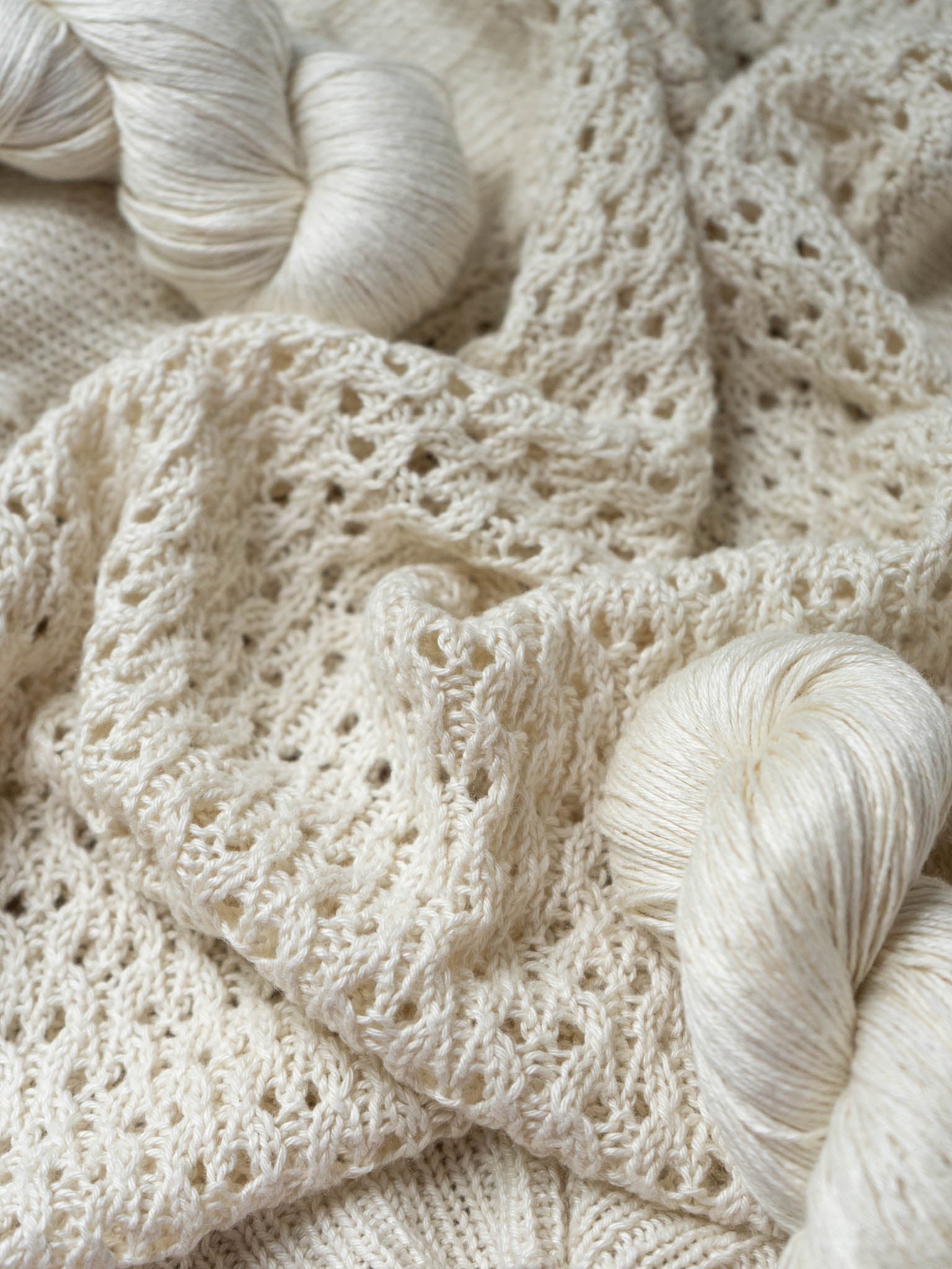 Black Oak Pullover <br/><small>sweater knitting pattern</small>