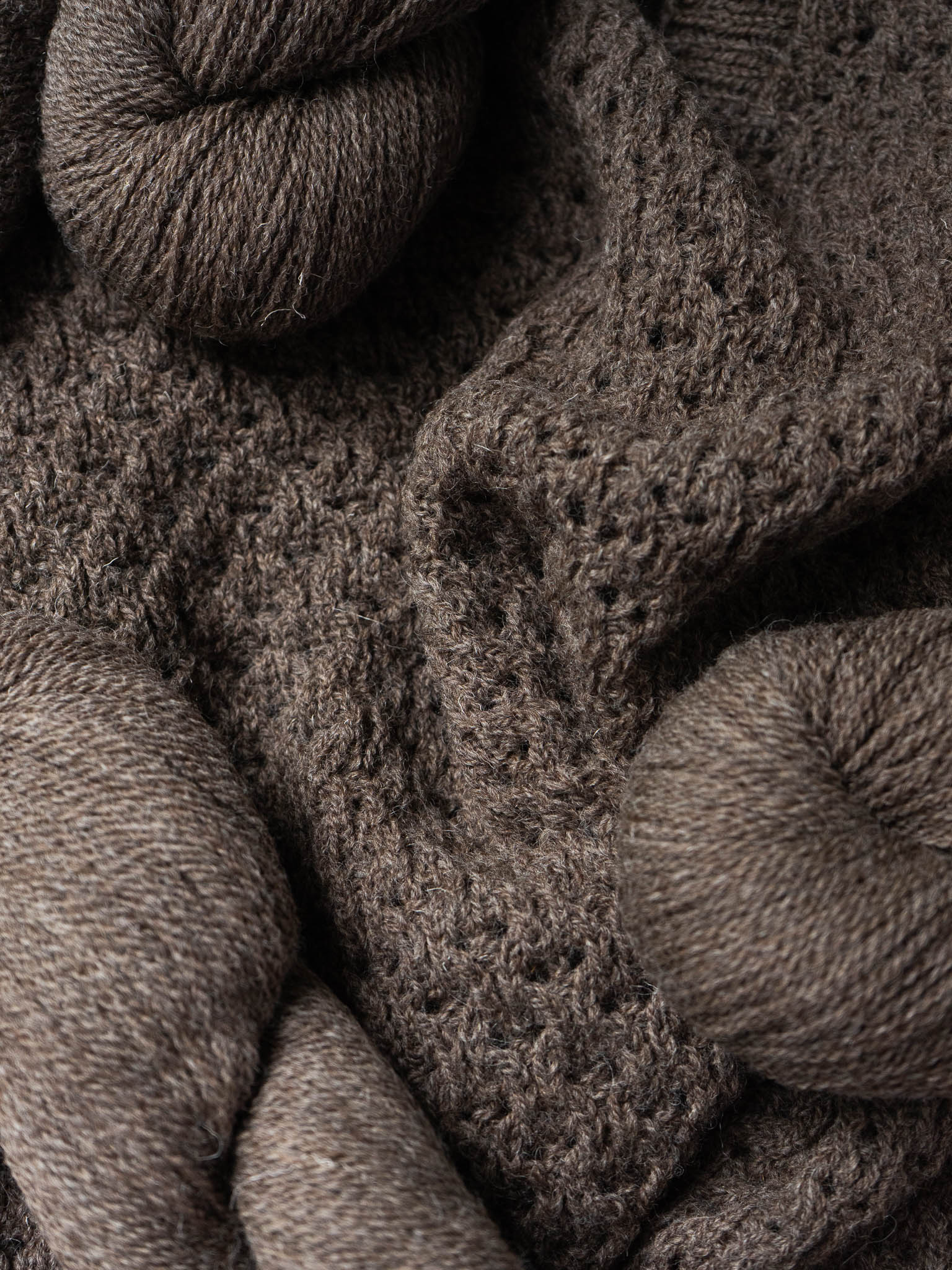 Black Oak Pullover <br/><small>sweater knitting pattern</small>
