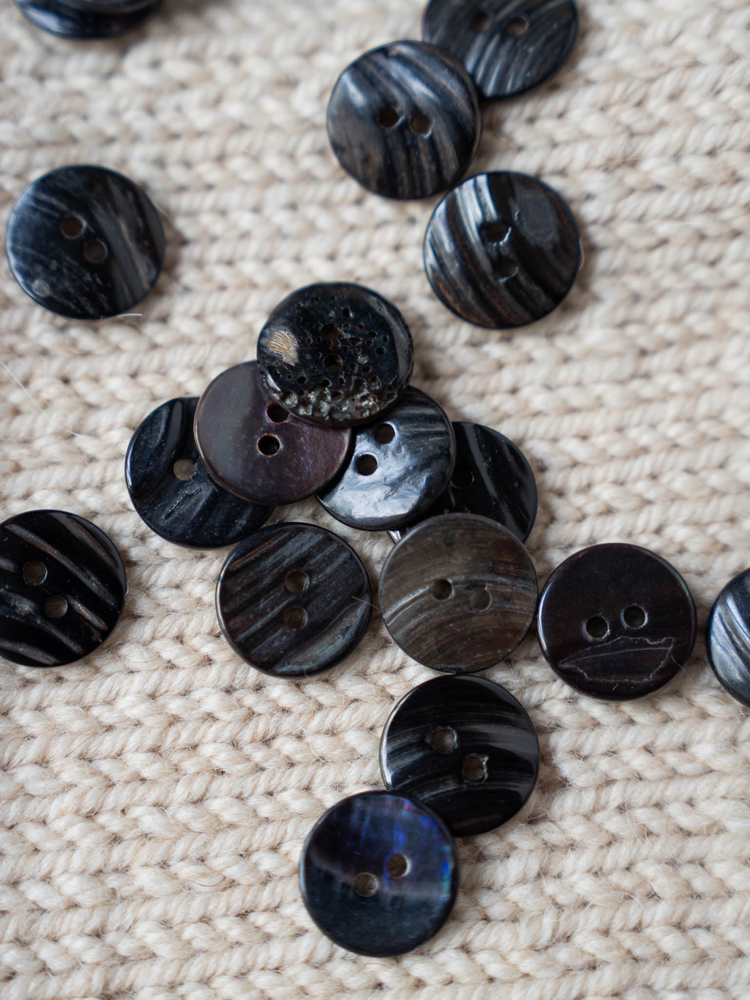 Brown Agoya Shell Buttons 18mm