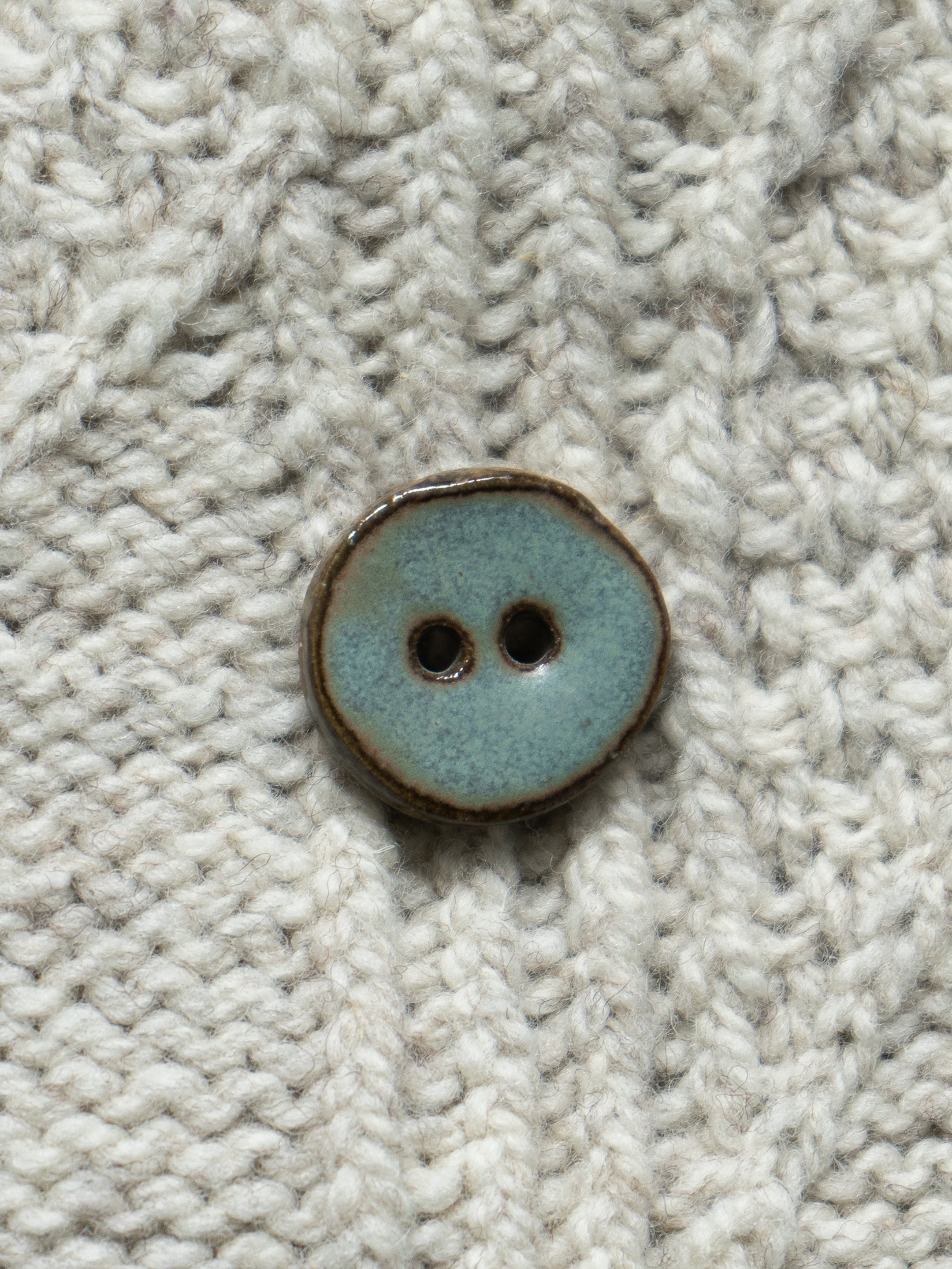 Frost <br/><small>23mm Ceramic Linda's Button</small>