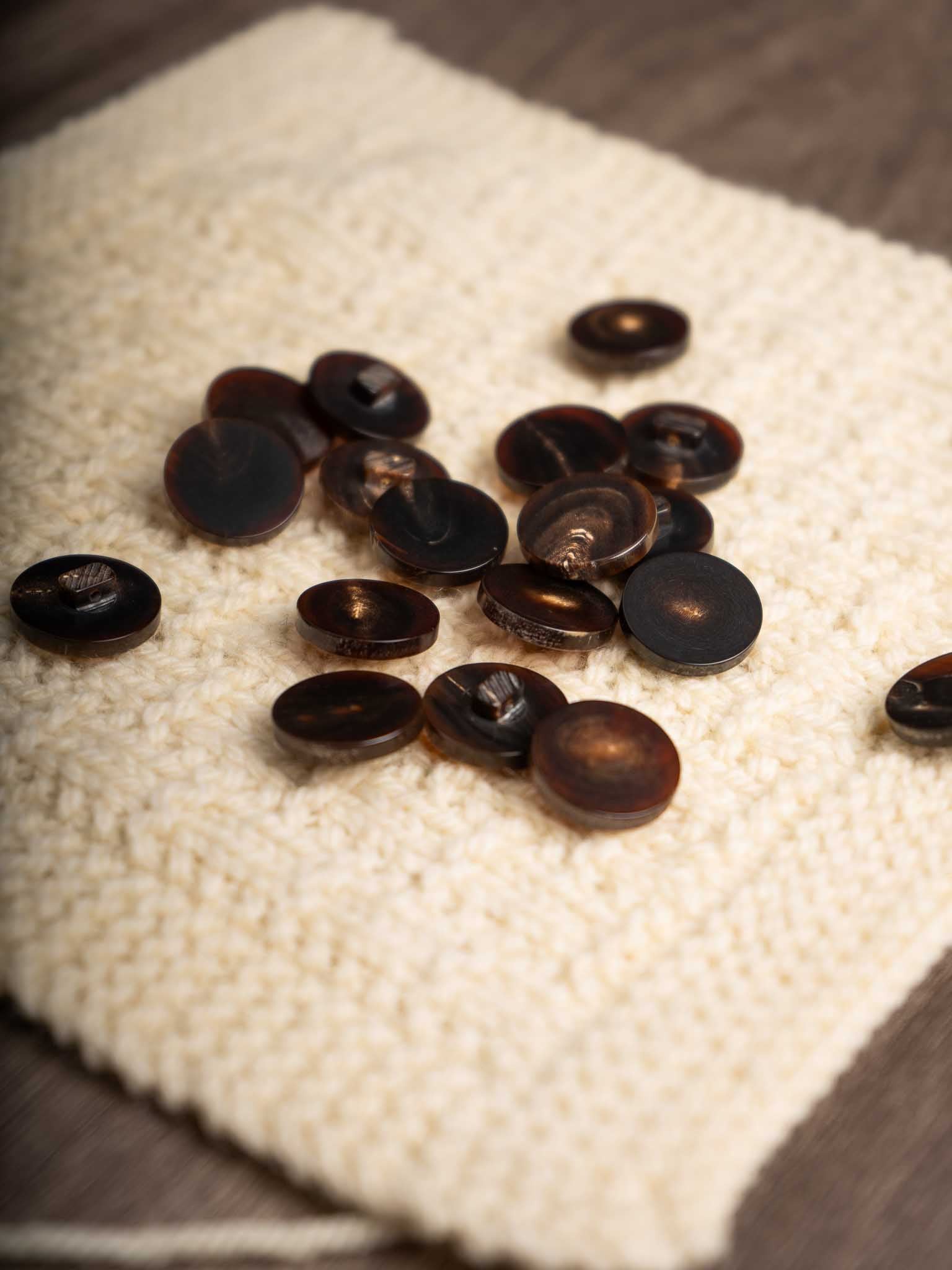 Cherry <br/><small>18mm Horn Button</small>