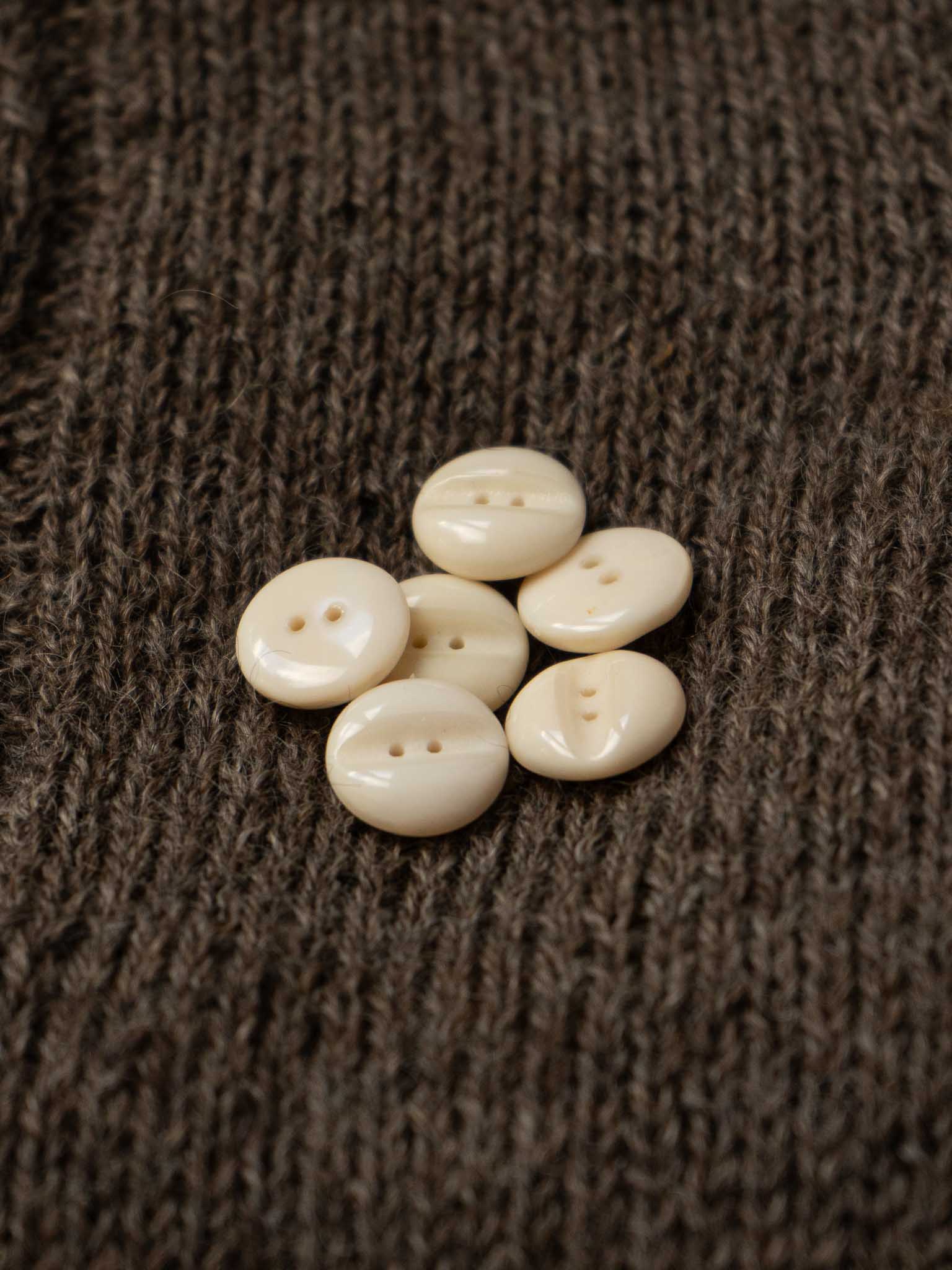 Dogwood <br/><small>Vintage Glass Button</small>