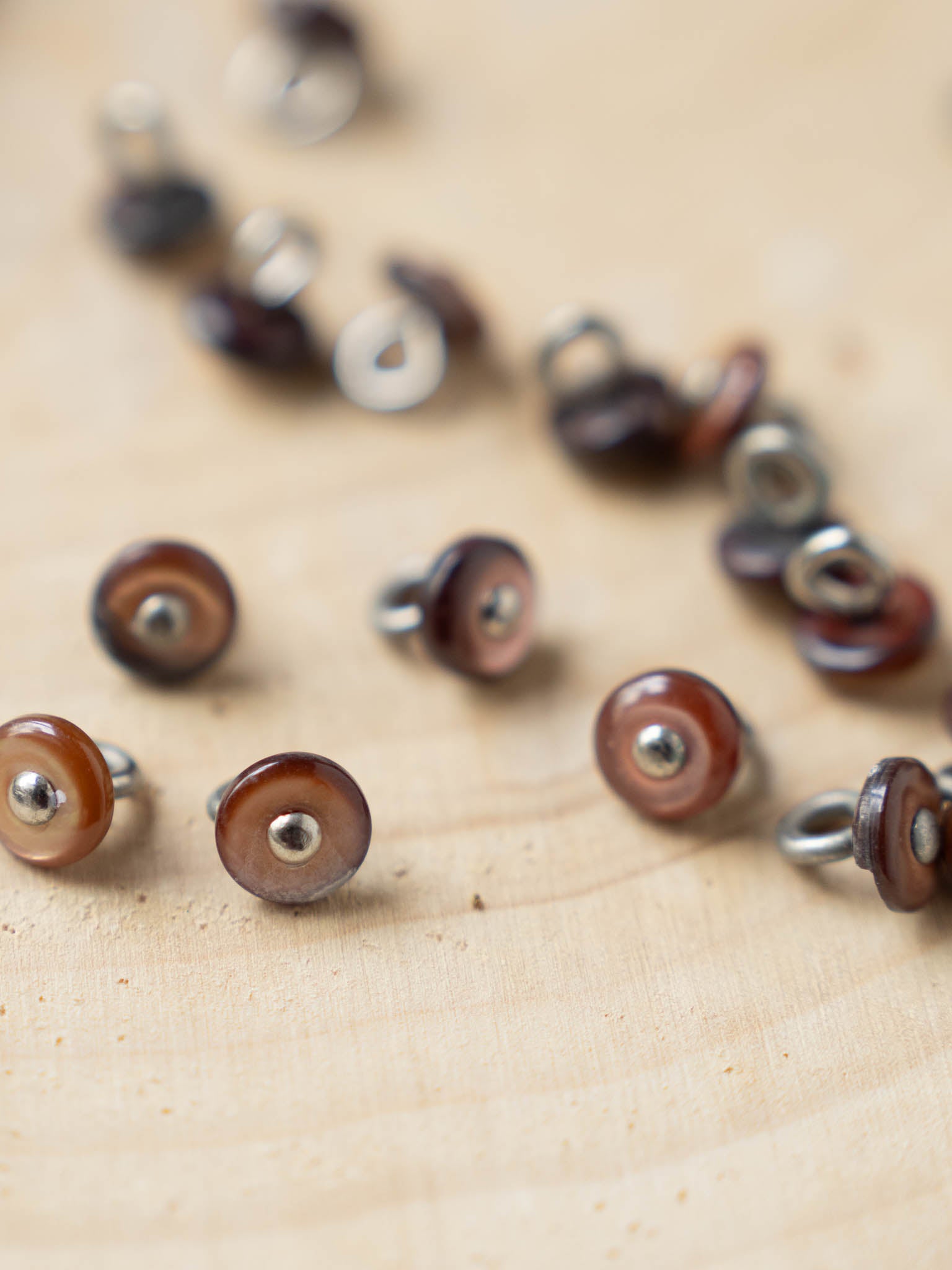 Dot <br/><small>5mm Mother of Pearl Button Set</small>
