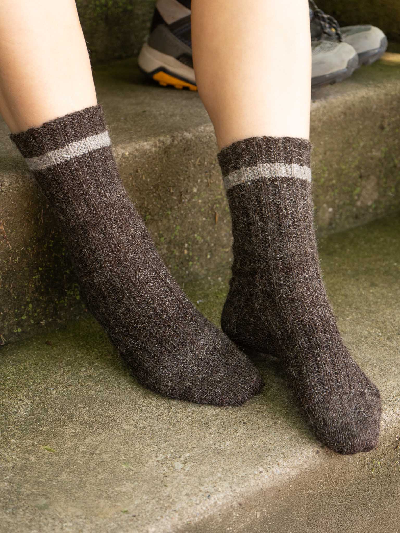Easy Hiker<br/><small>sock knitting pattern</small>