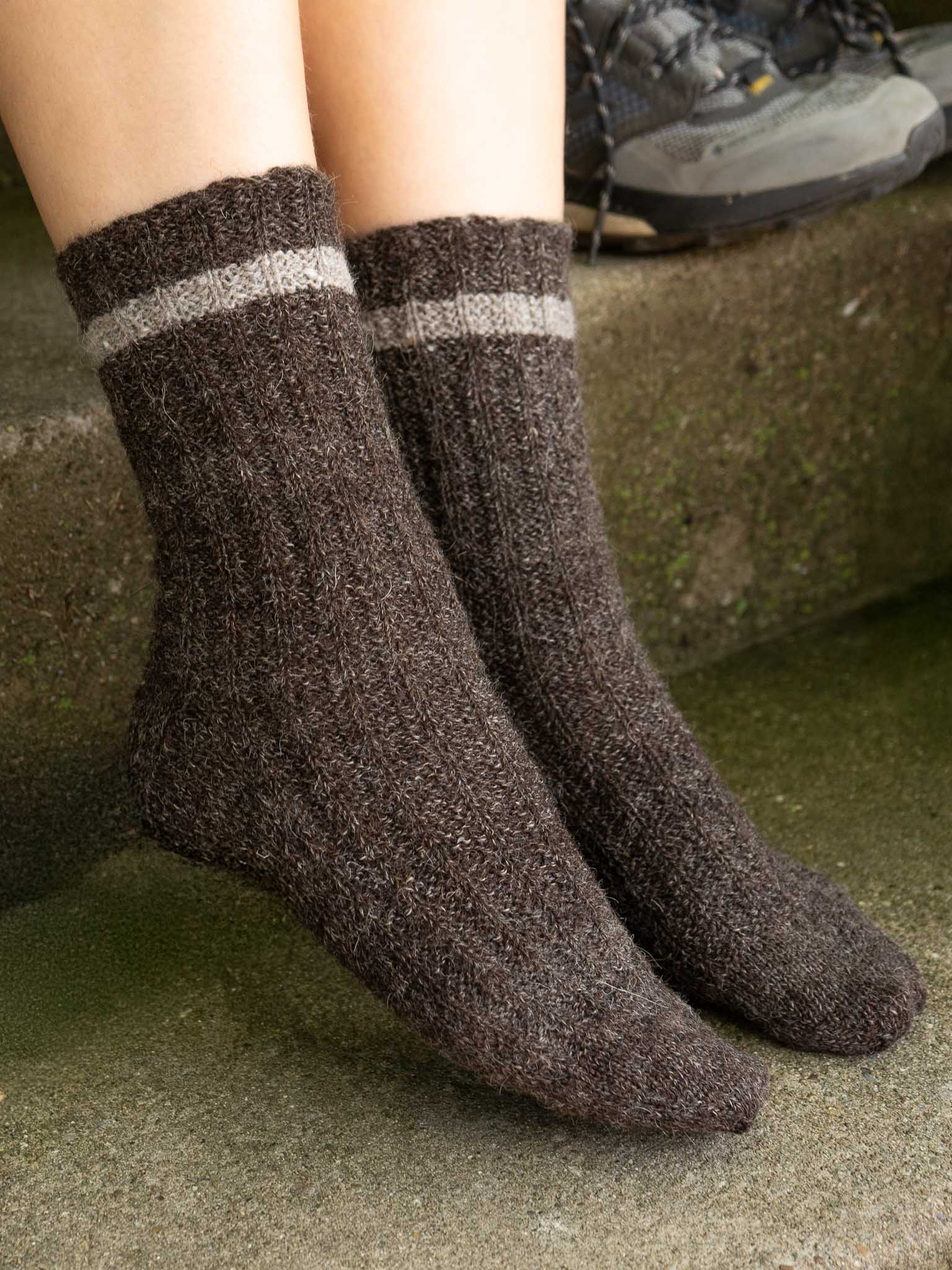 Easy Hiker<br/><small>sock knitting pattern</small>