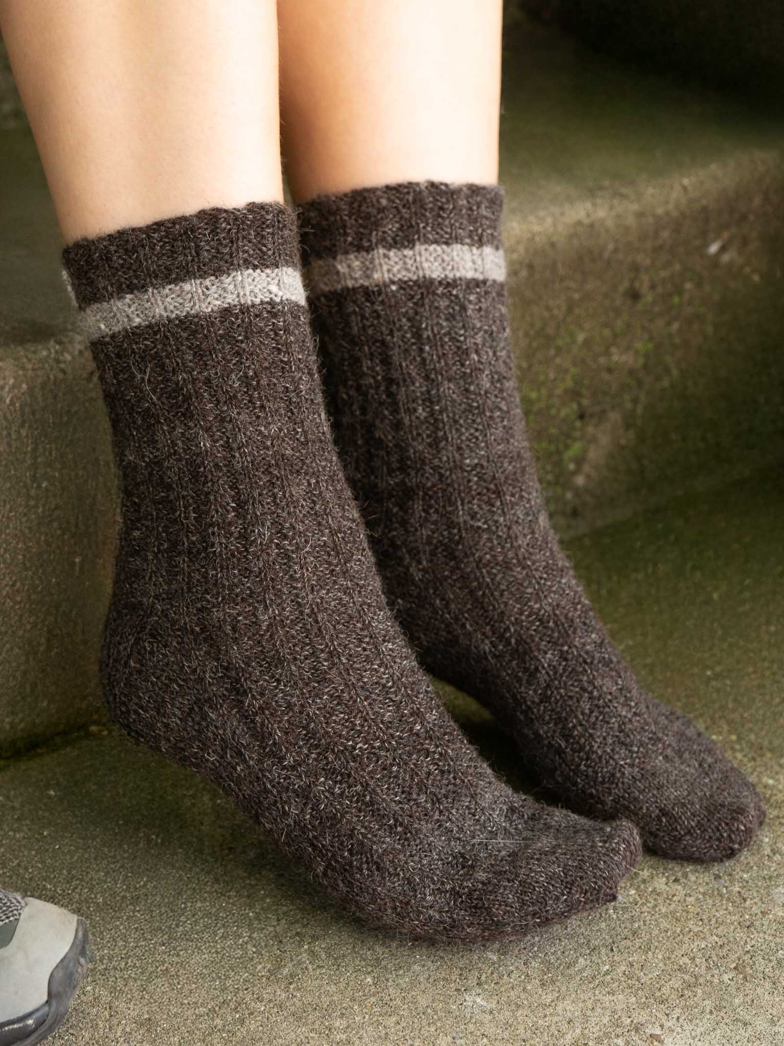 Easy Hiker<br/><small>sock knitting pattern</small>