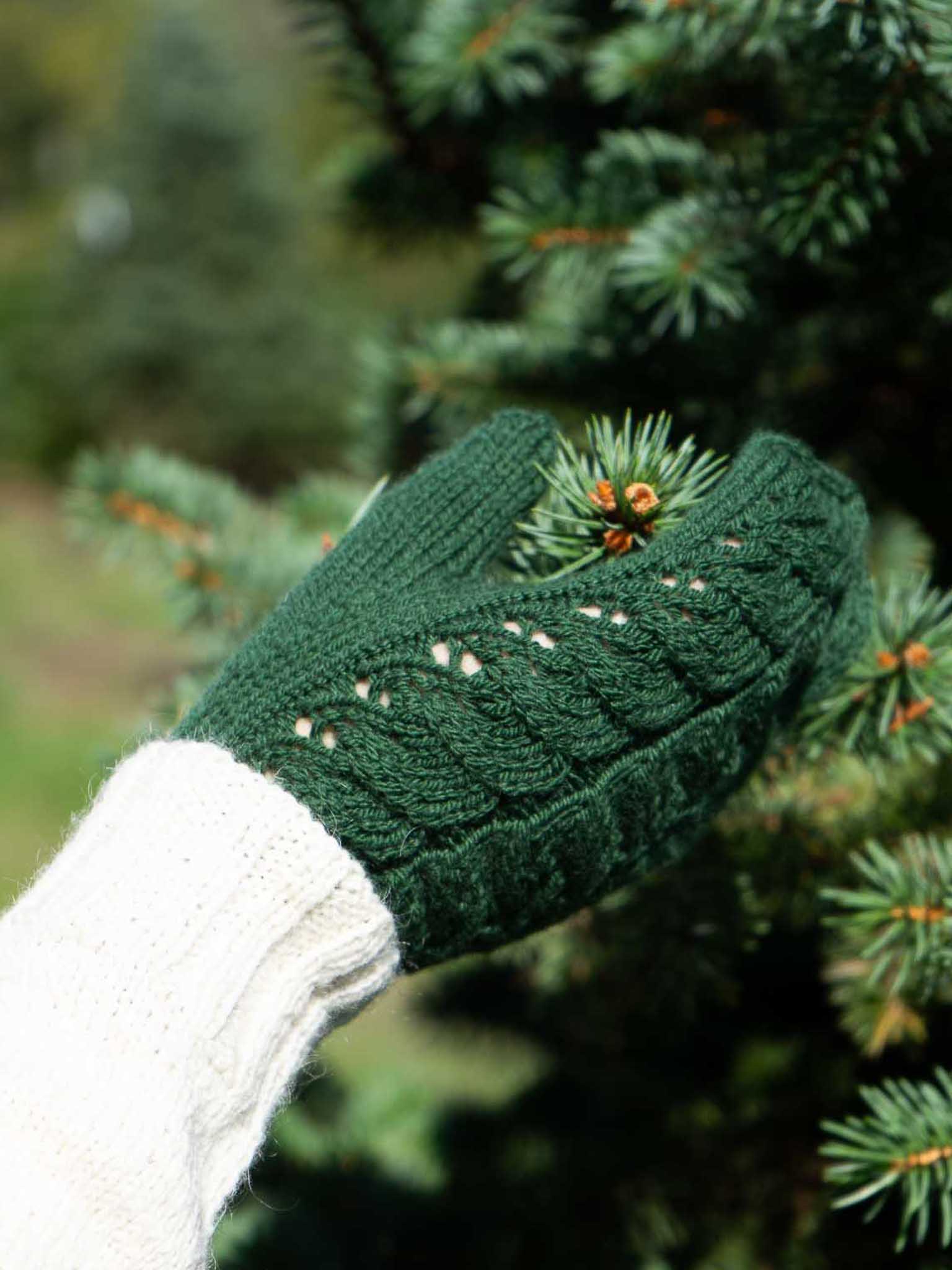 Grape Leaf Mittens by Patty Lyons <br/><small>Featured Festivus Pattern</small>