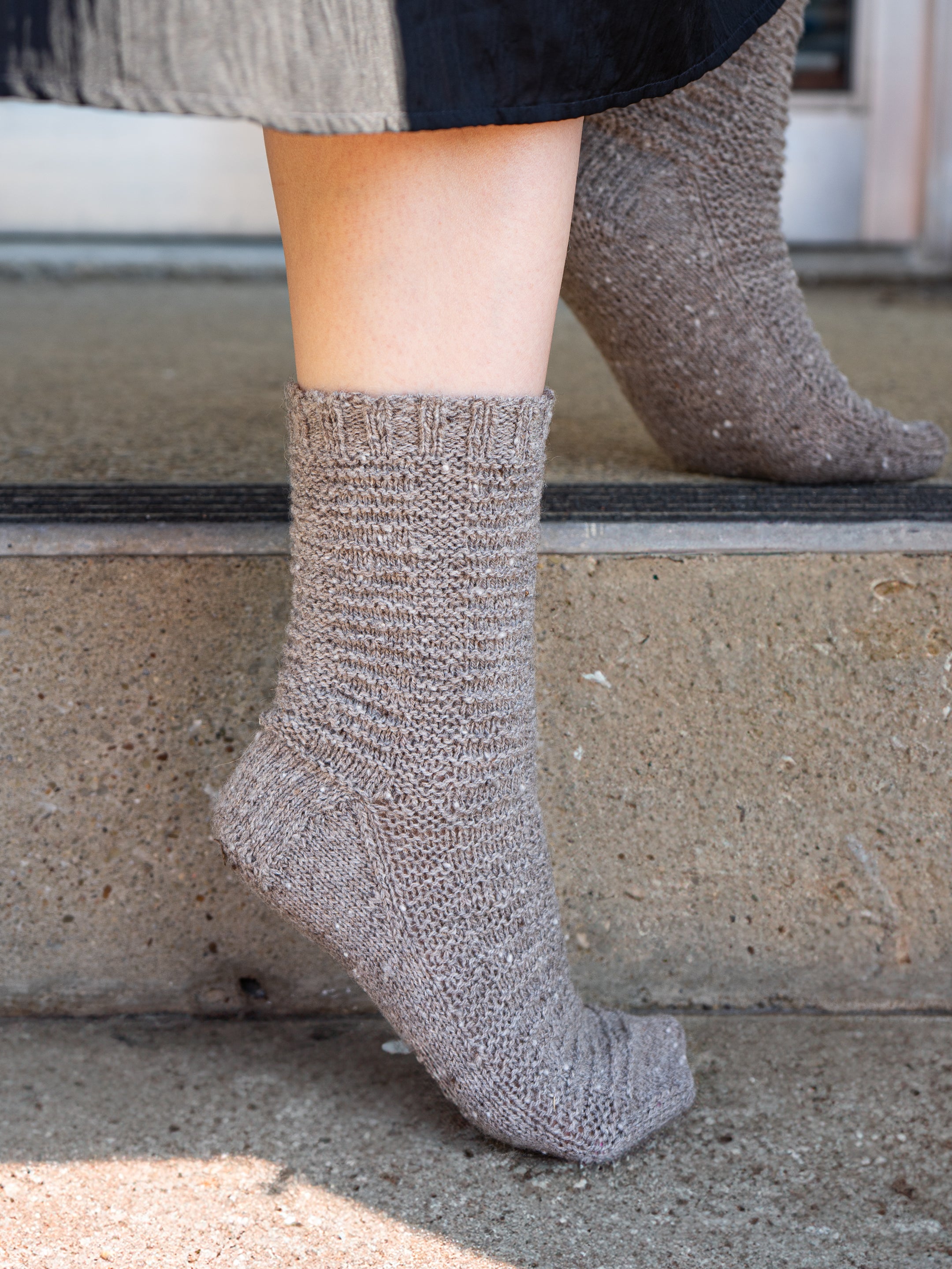 Grille socks <br/><small>knitting pattern</small>