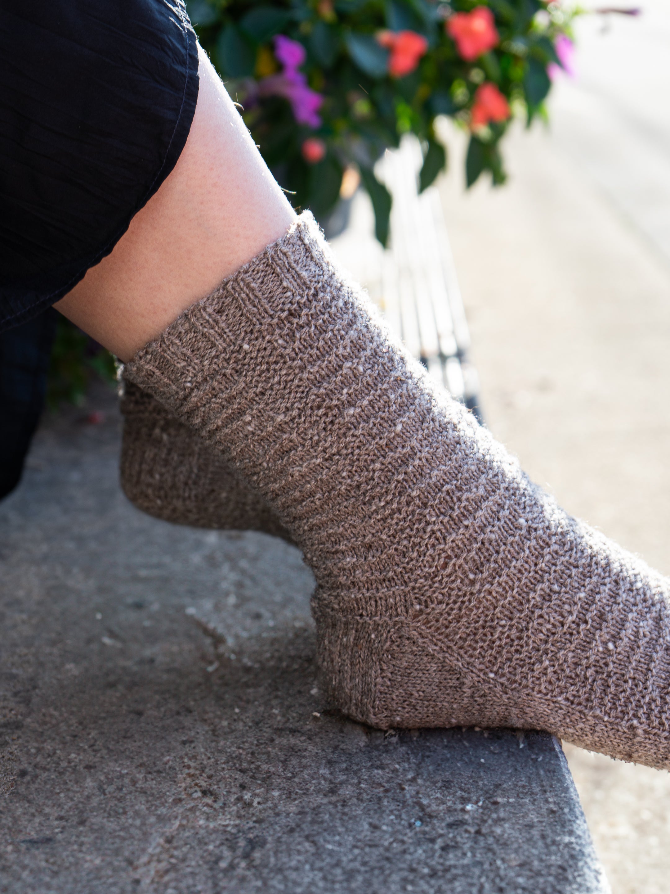 Grille socks <br/><small>knitting pattern</small>