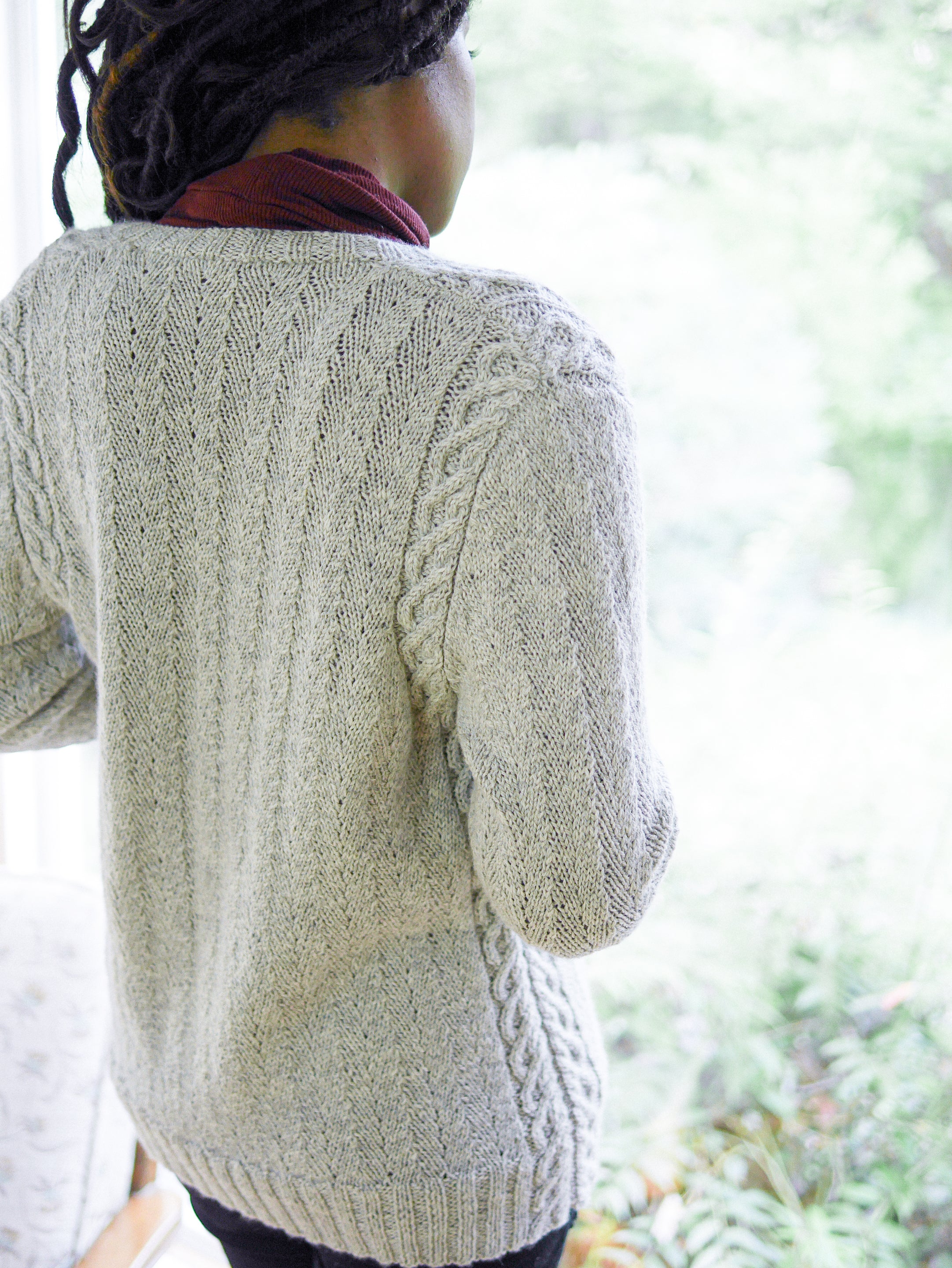 Herringweave<br/><small>Cardigan/Pullover knitting pattern</small>