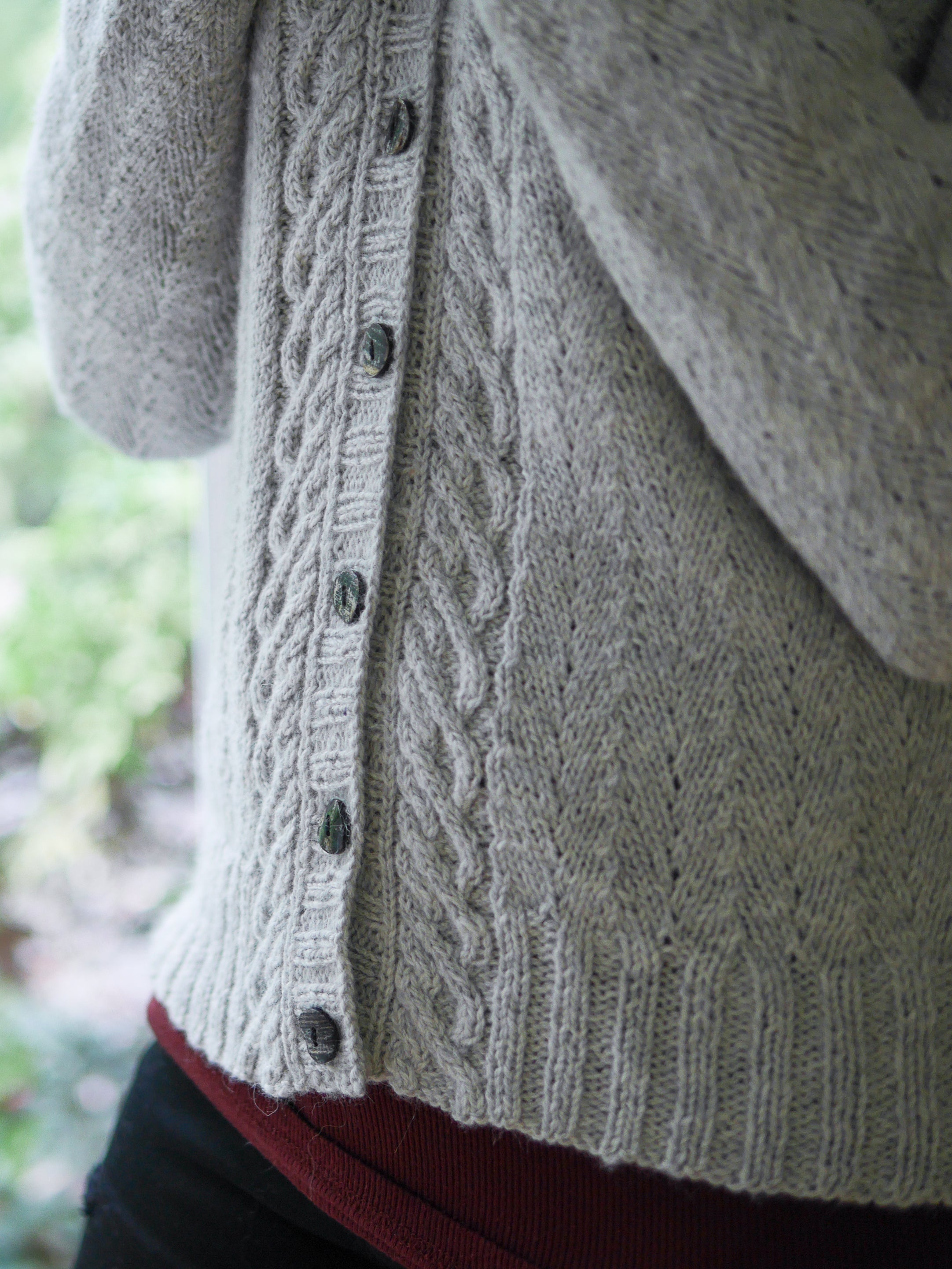 Herringweave<br/><small>Cardigan/Pullover knitting pattern</small>