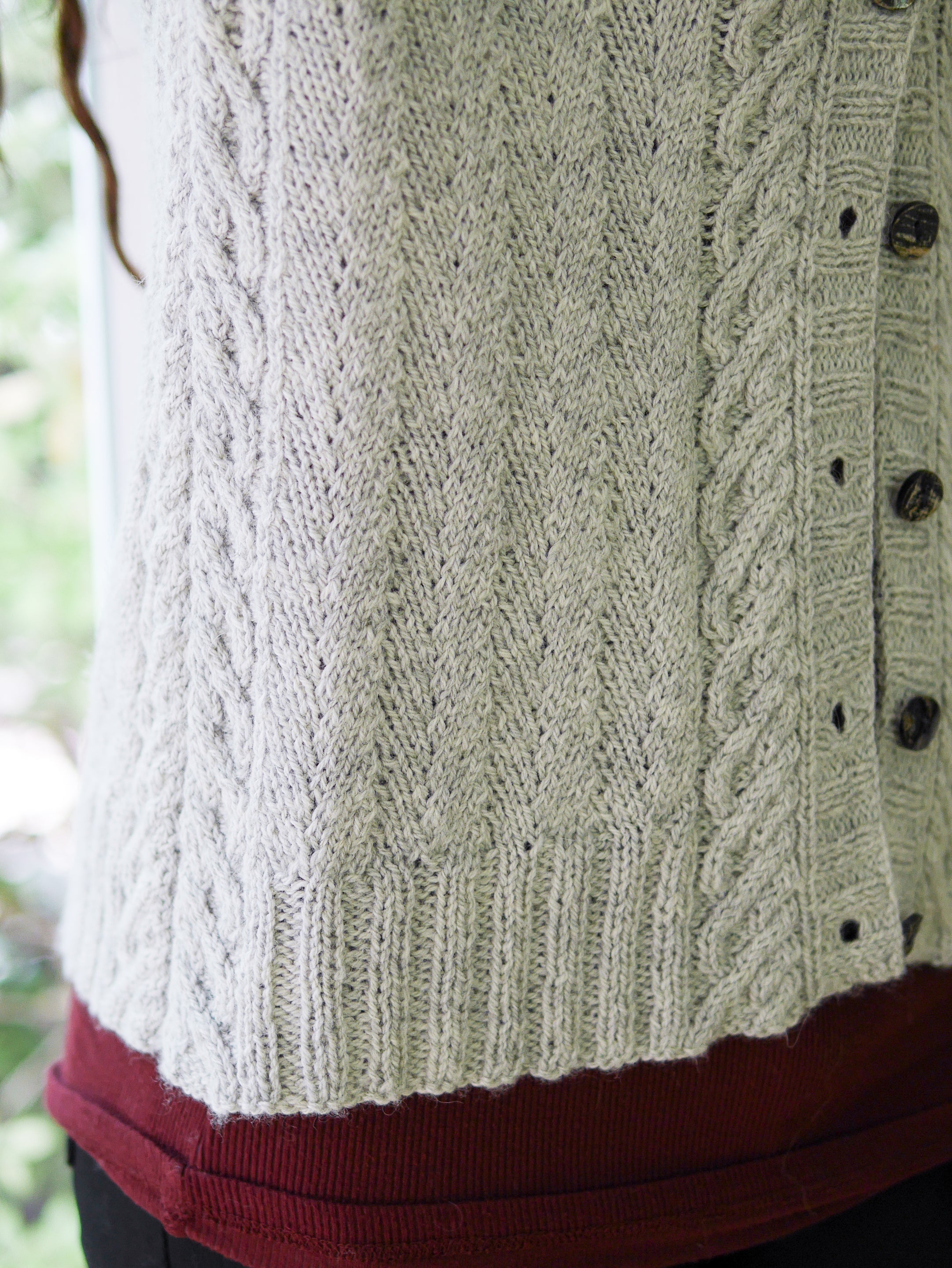 Herringweave<br/><small>Cardigan/Pullover knitting pattern</small>