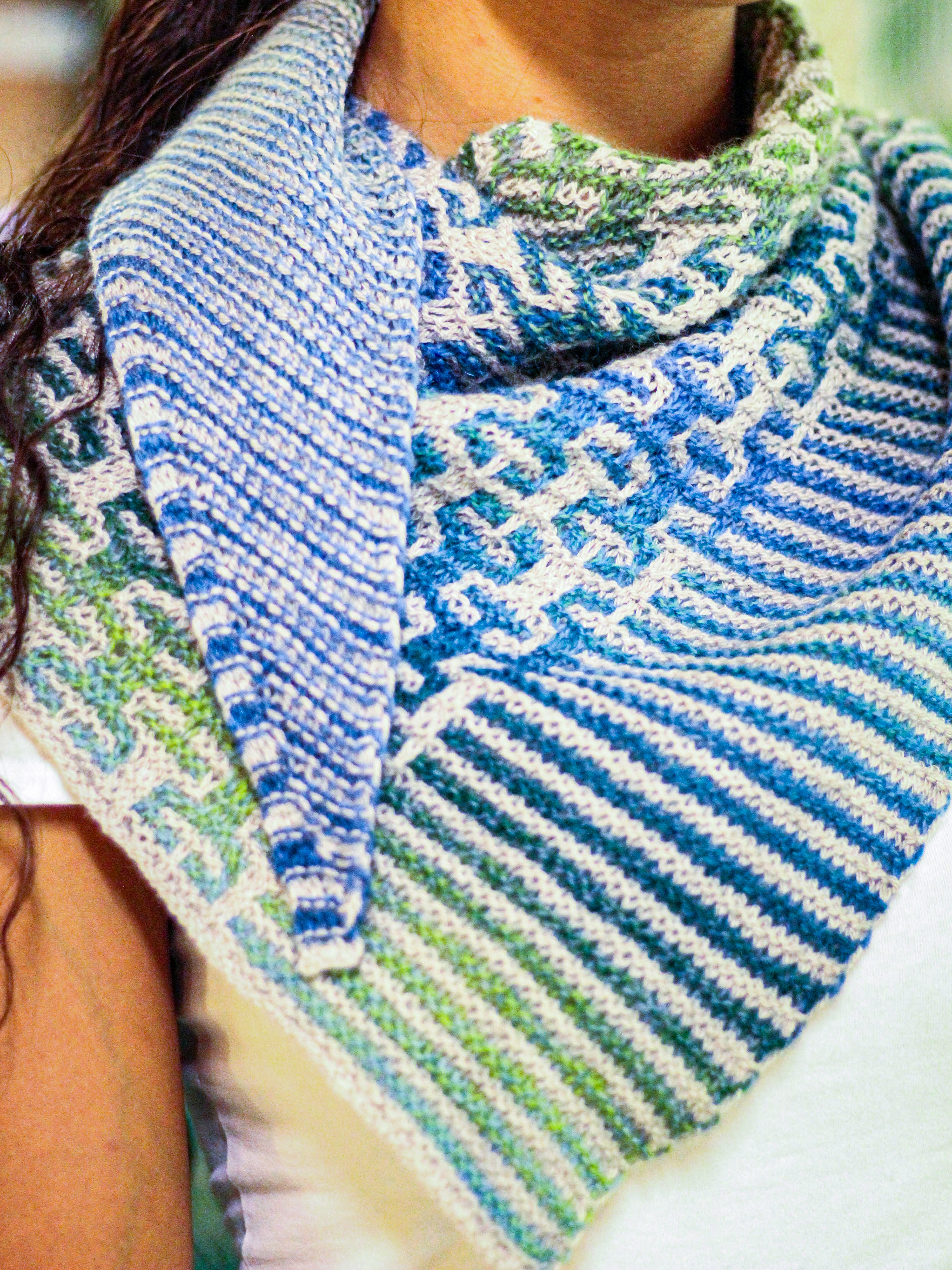 Hypnotik Shawl <br/><small>knitting pattern</small>