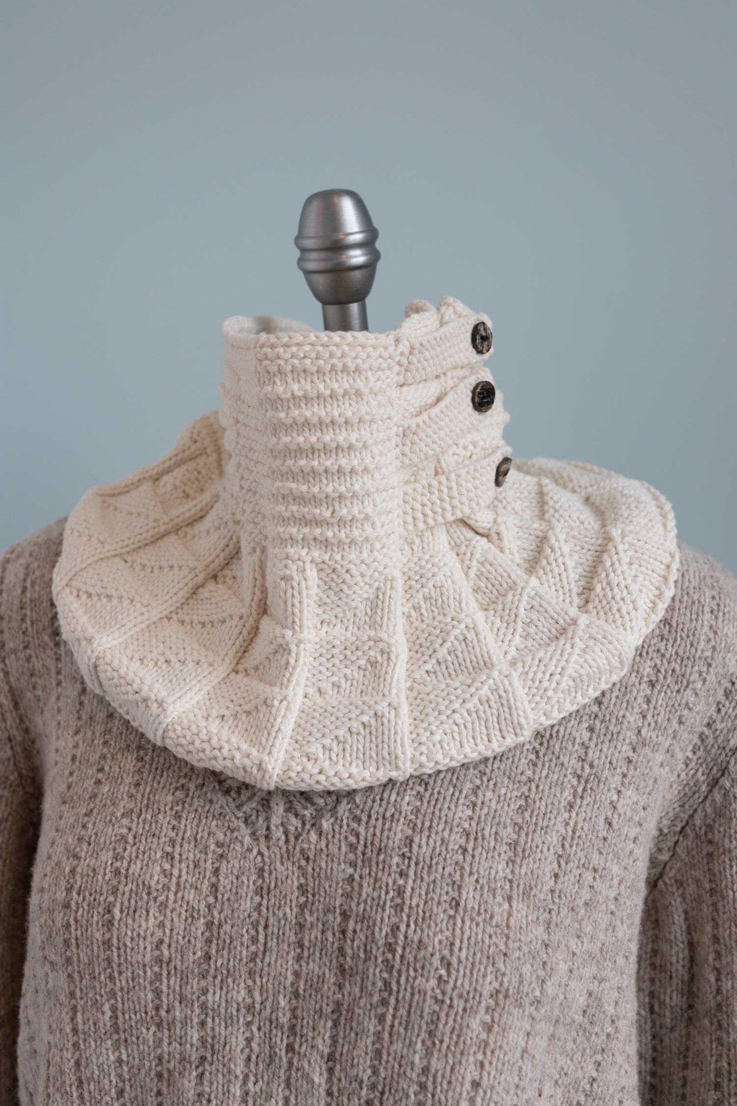 Kiltie Cowl and Mitts <br/><small>knitting pattern</small>