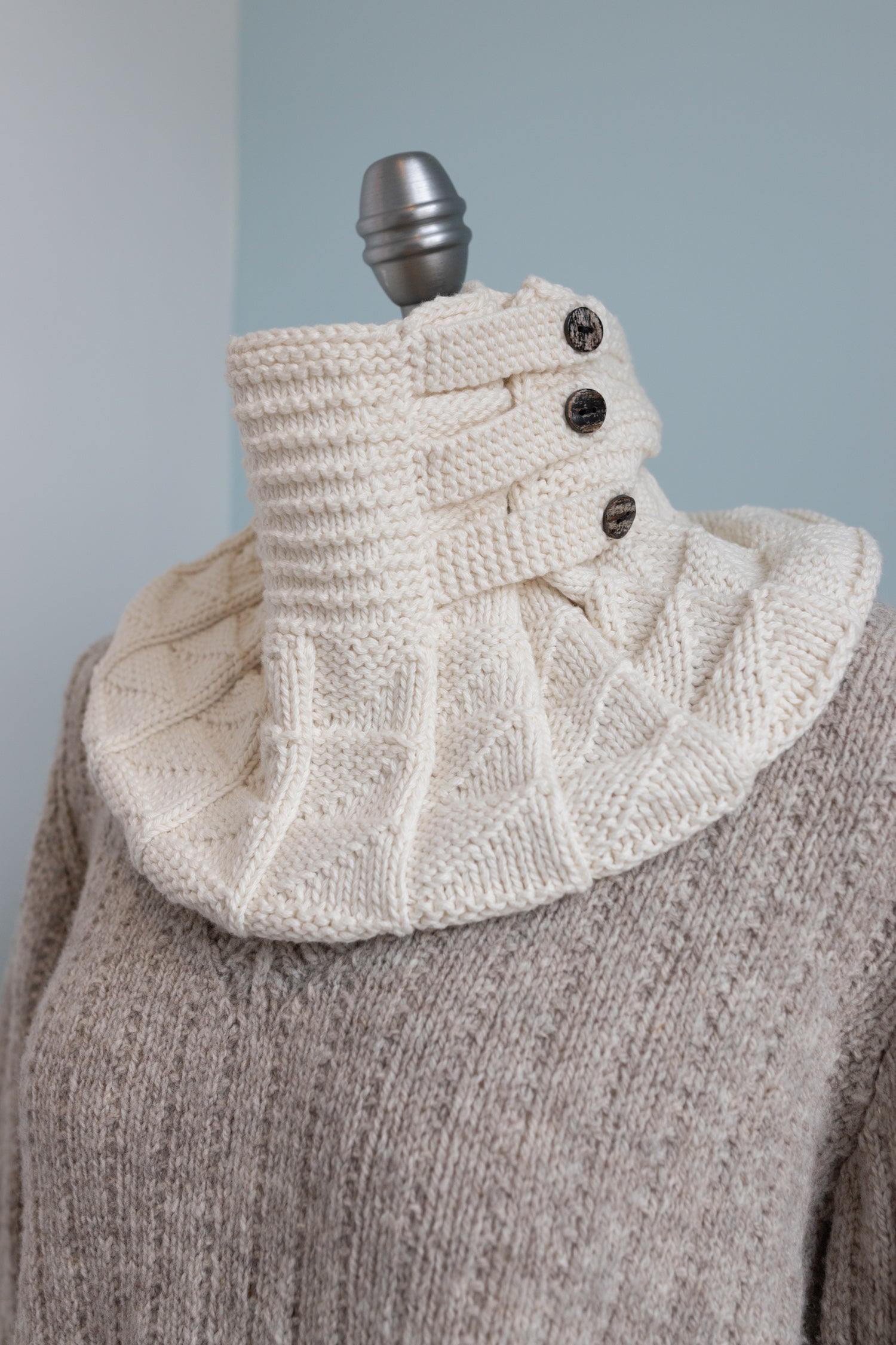Kiltie Cowl and Mitts <br/><small>knitting pattern</small>