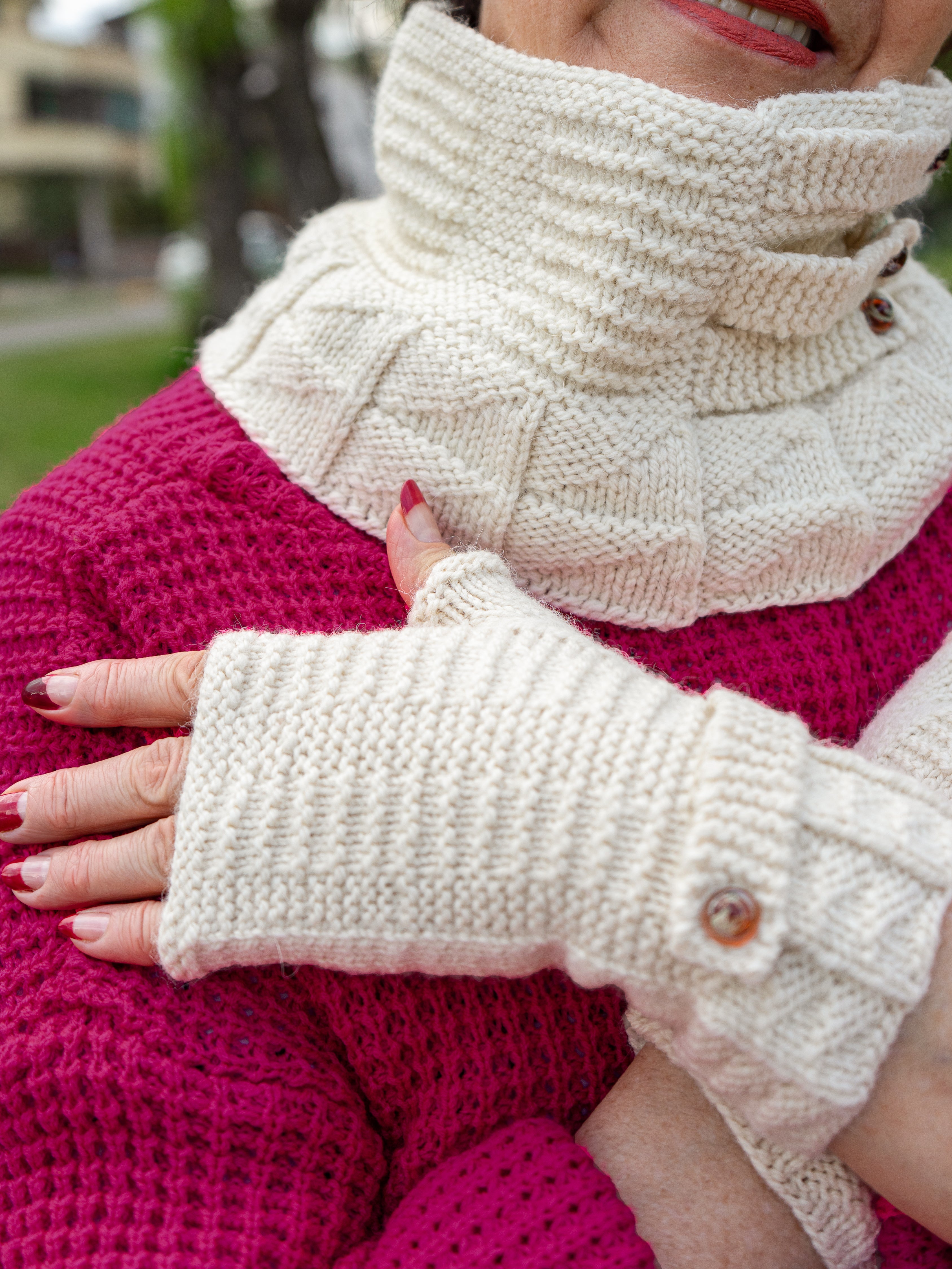 Kiltie Cowl and Mitts <br/><small>knitting pattern</small>