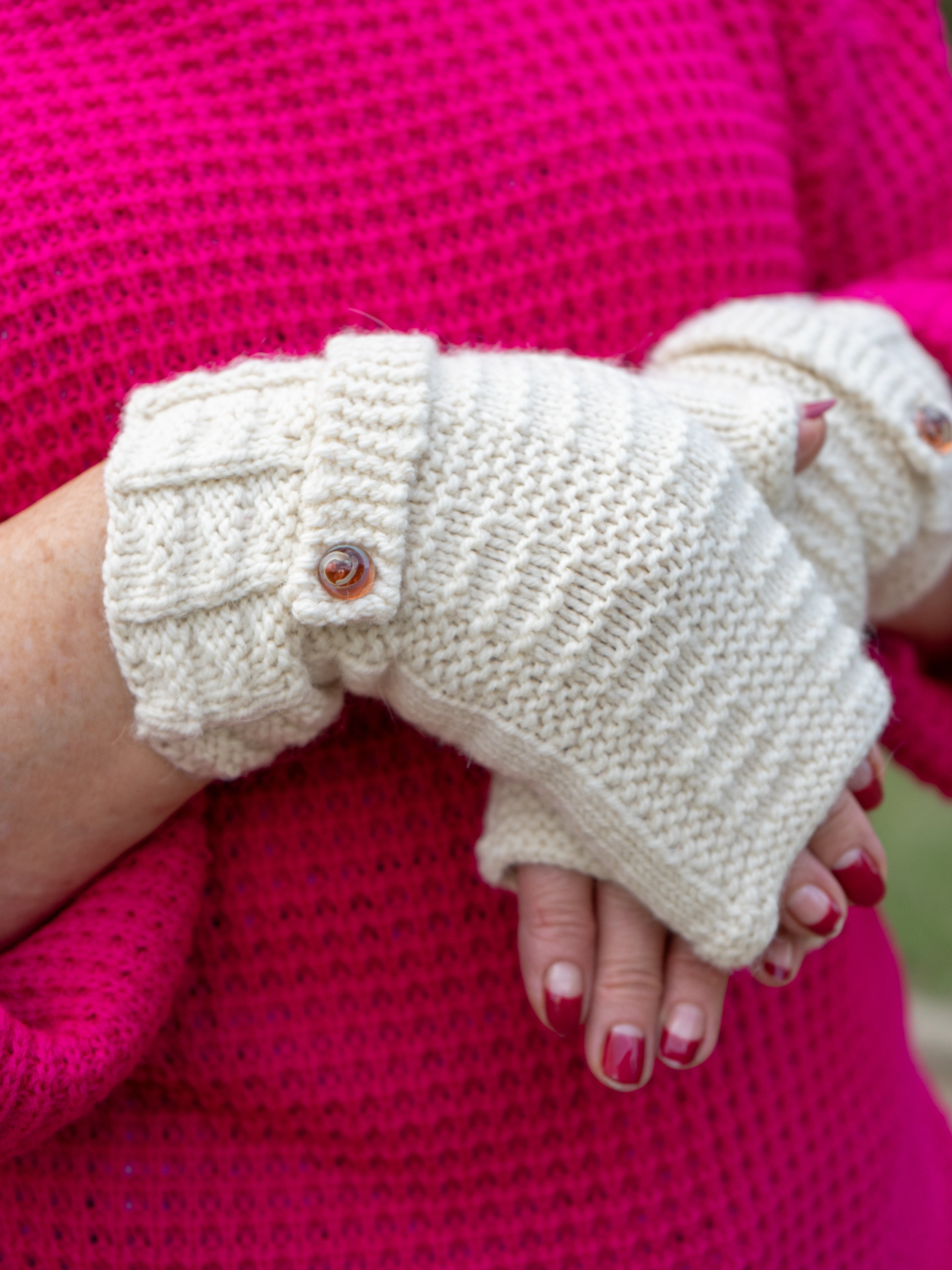 Kiltie Cowl and Mitts <br/><small>knitting pattern</small>