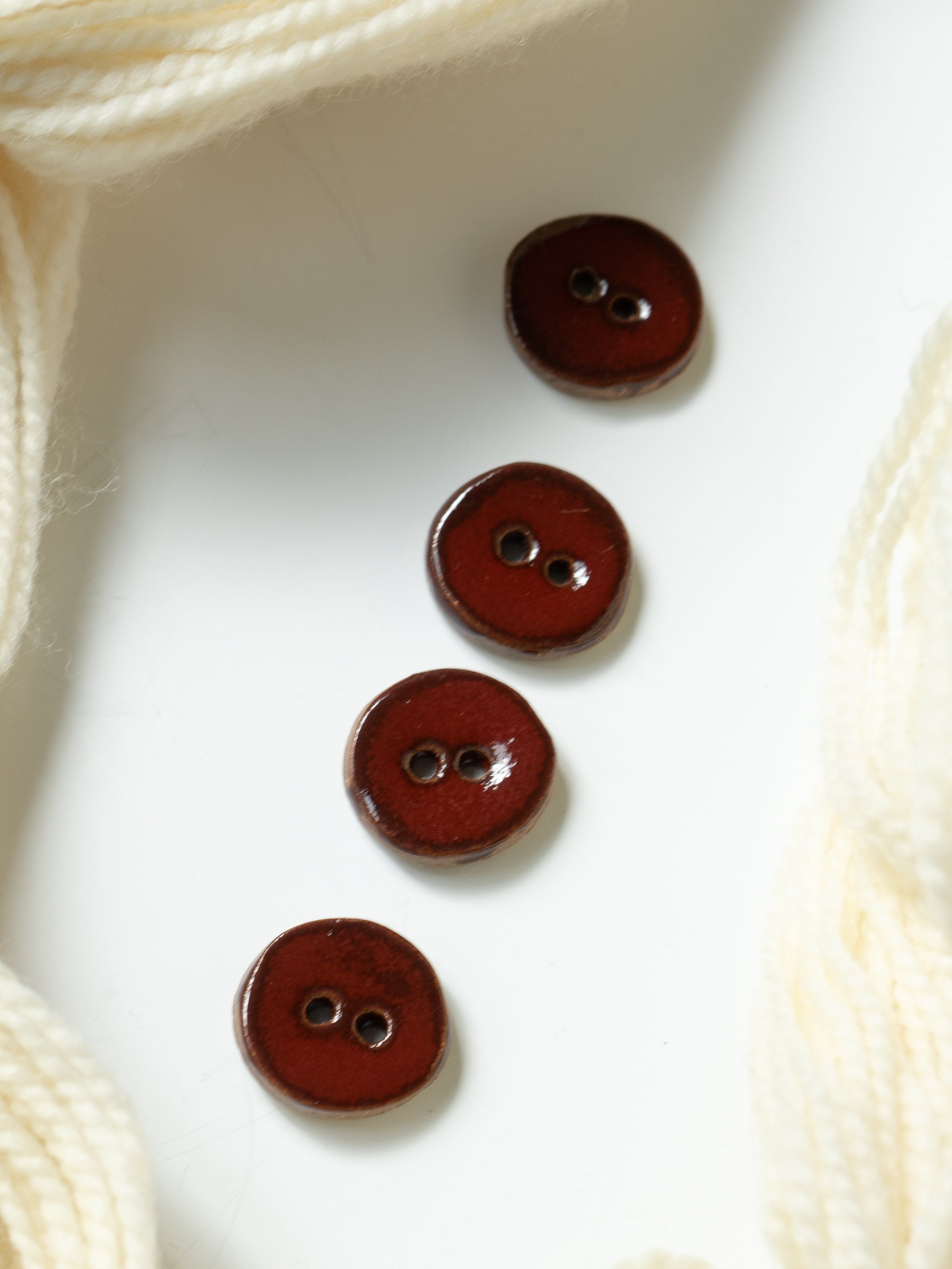 Red Brick <br/><small>23mm Ceramic Linda's Button</small>