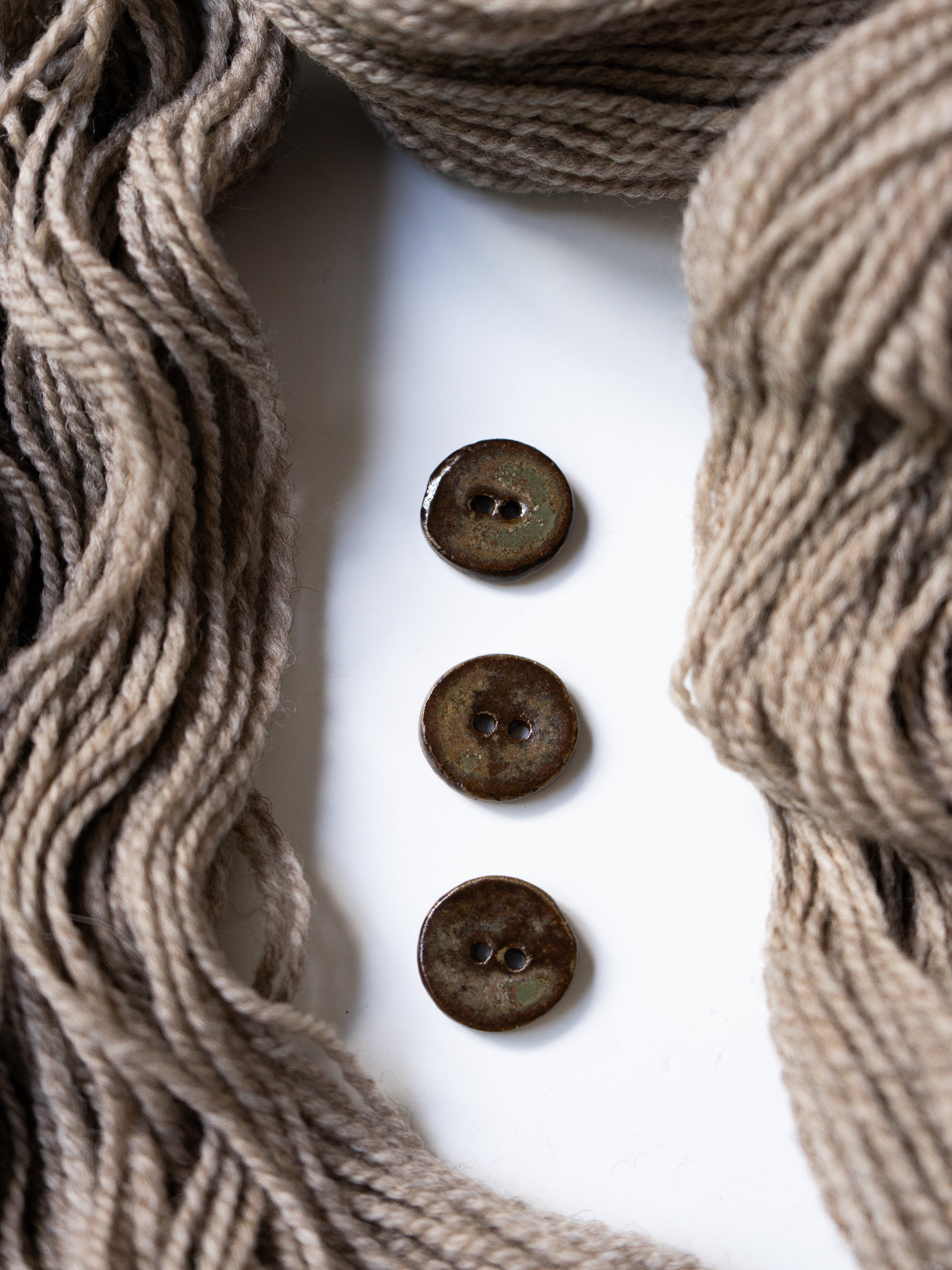 Stone <br/><small>23mm Ceramic Linda's Button</small>