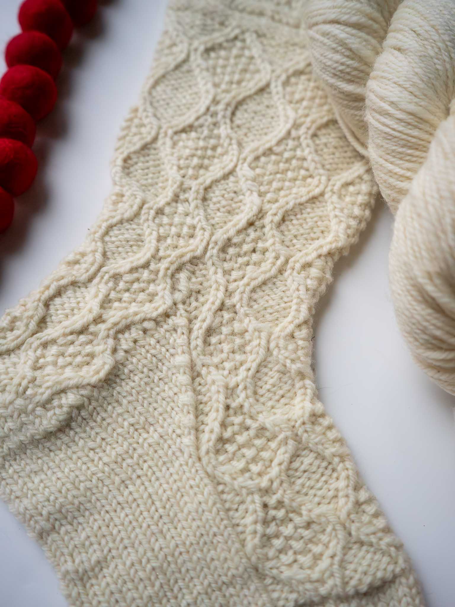 Los Angeles Stocking <br/><small>home decor knitting pattern</small>