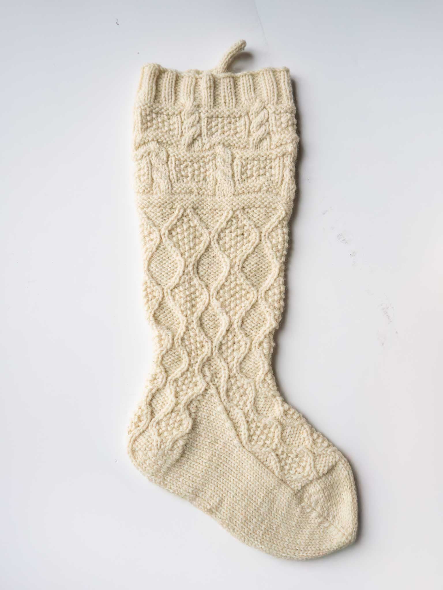 Los Angeles Stocking <br/><small>home decor knitting pattern</small>