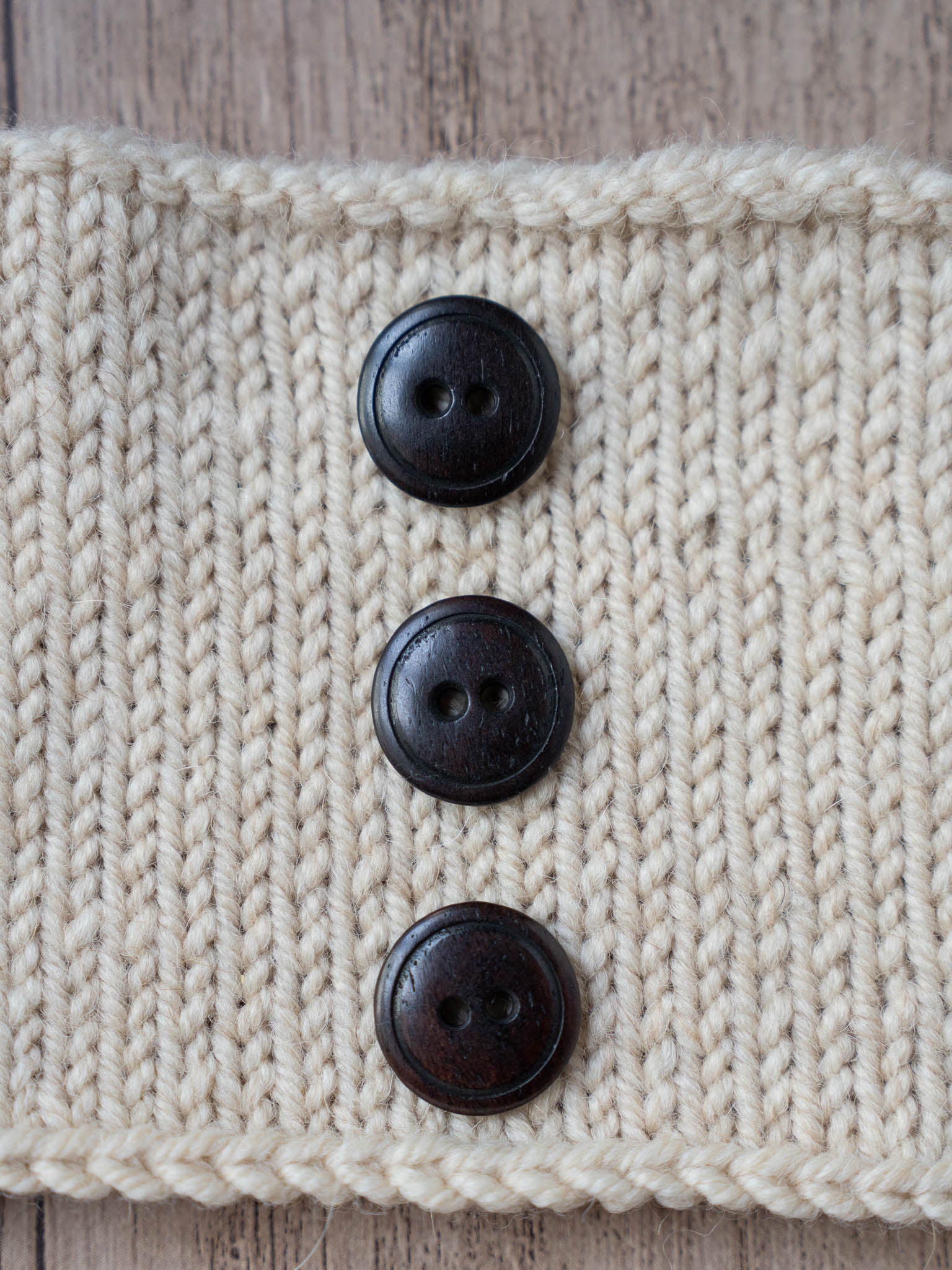 Midnight <br/><small>20mm Wooden Button</small>