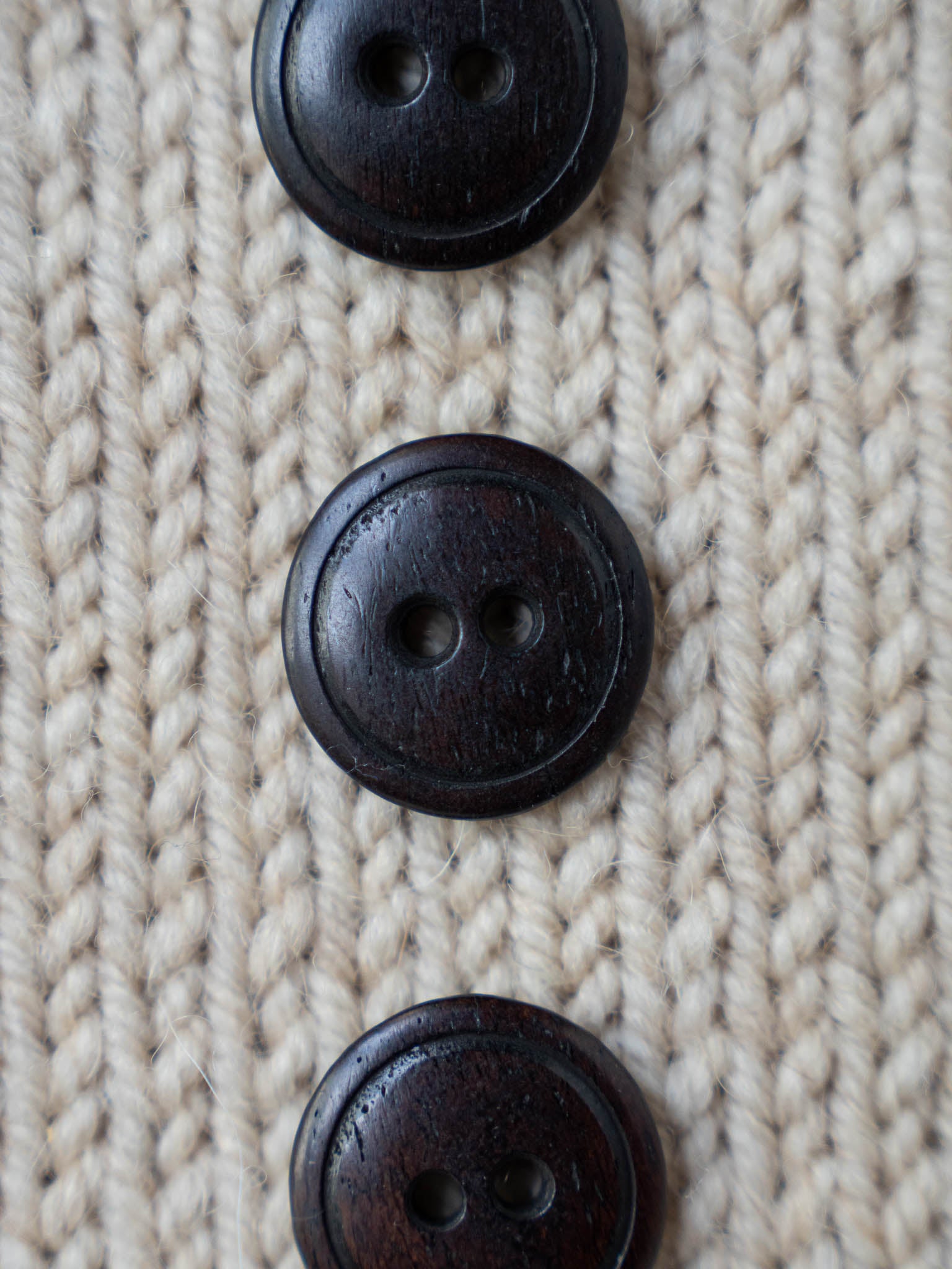 Midnight <br/><small>20mm Wooden Button</small>