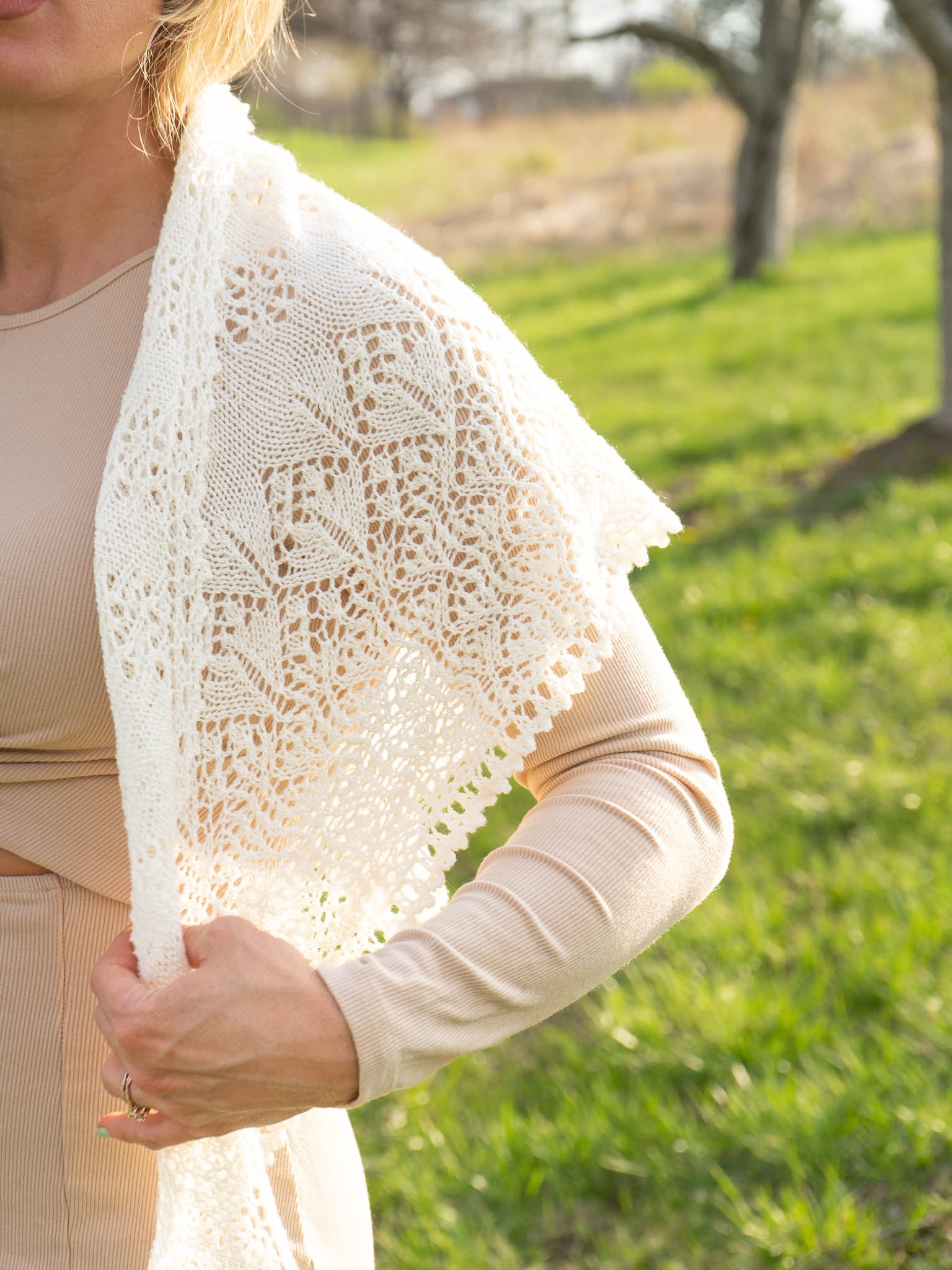 Sakura Fubuki <br/><small> lace shawl knitting pattern</small>