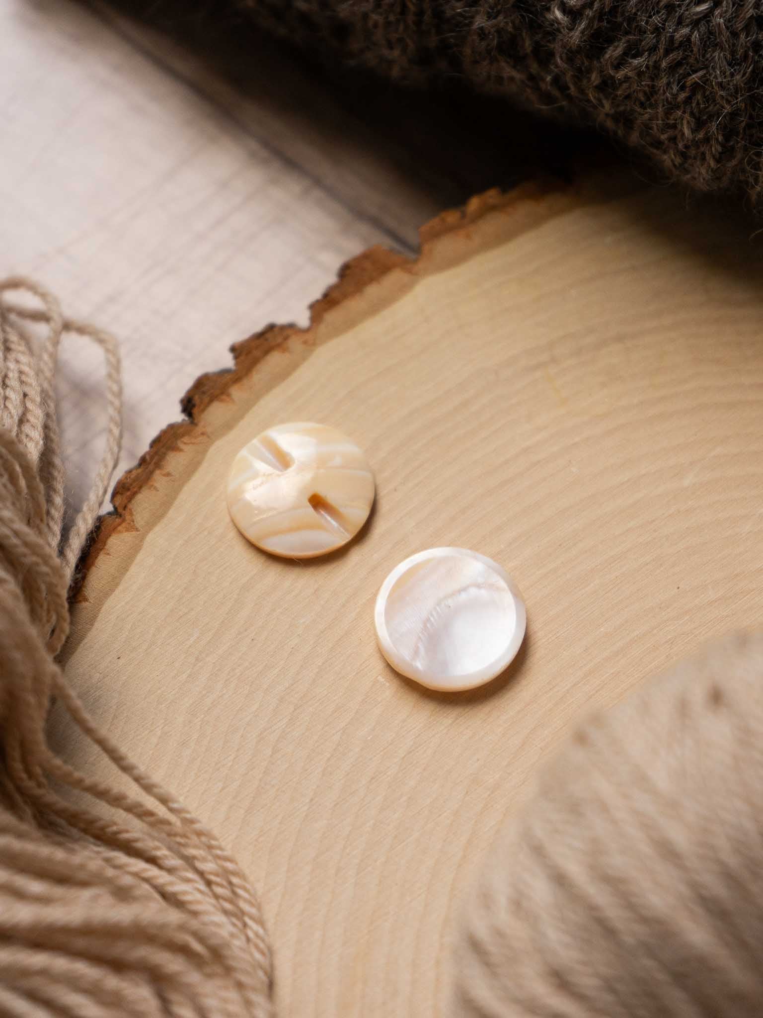 Sand Dollar<br/><small>Vintage Mother of Pearl Button</small>