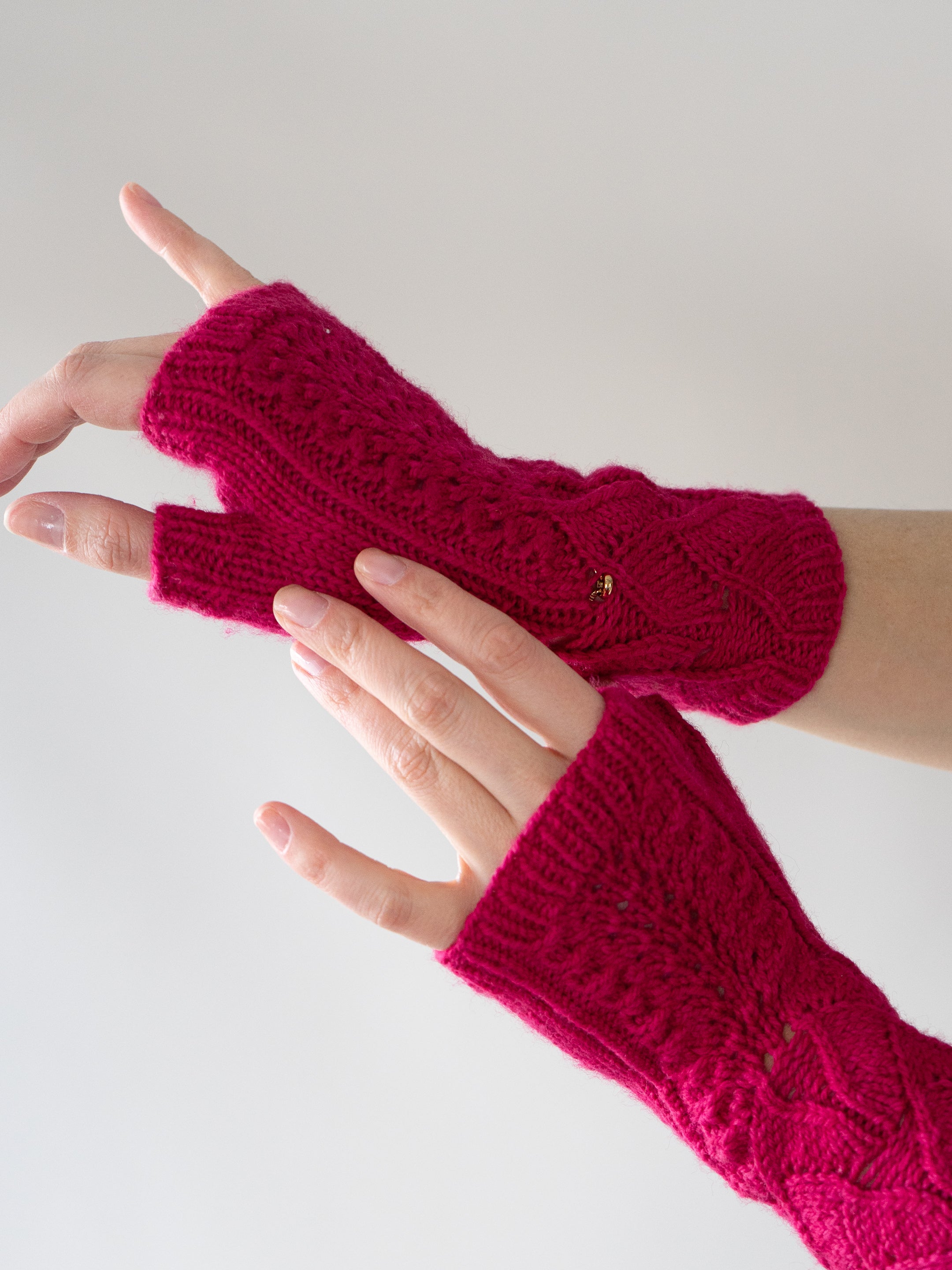 Scintilla Mitts <br/><small>knitting pattern</small>