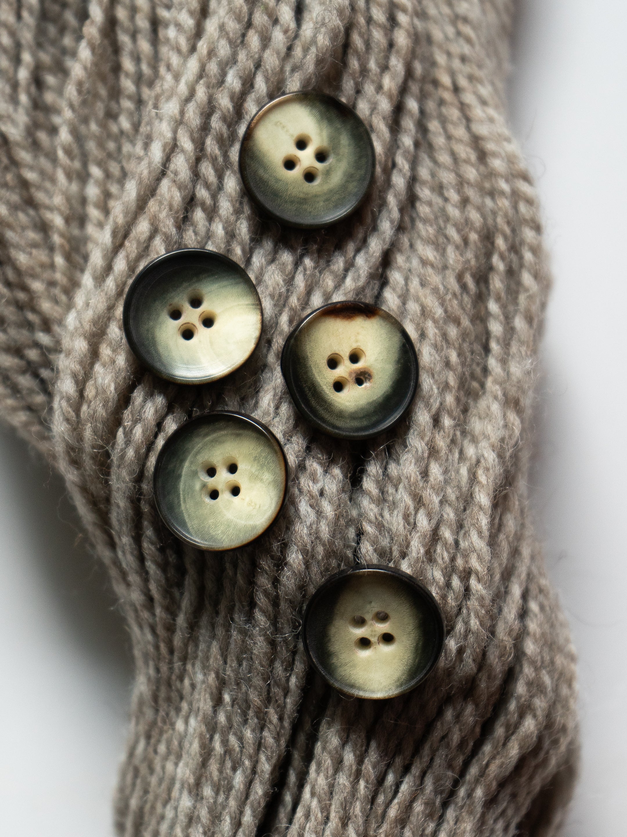 Shadow <br/><small>19mm Horn Button</small>