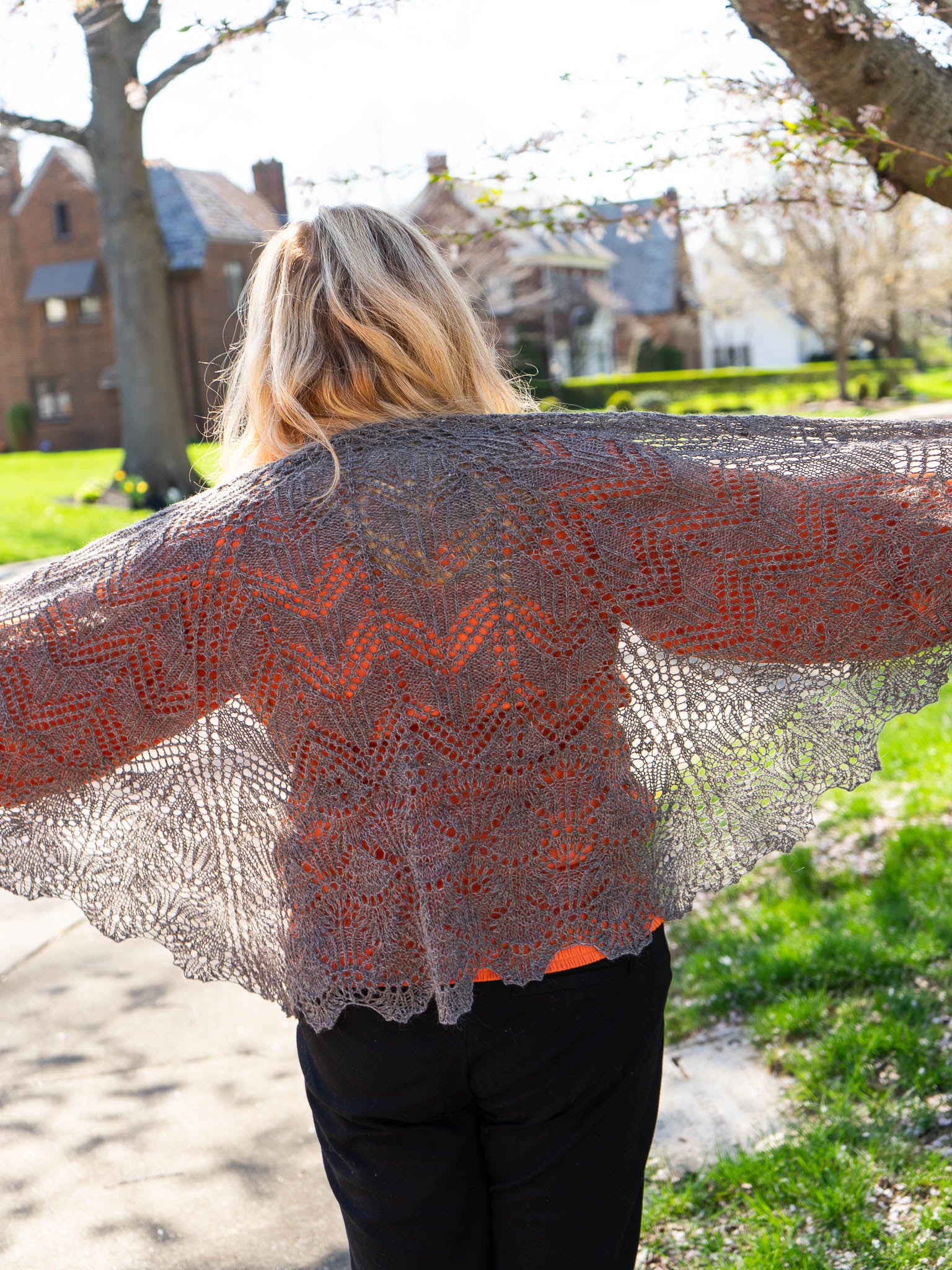 Squall <br/><small> Shawl knitting pattern</small>
