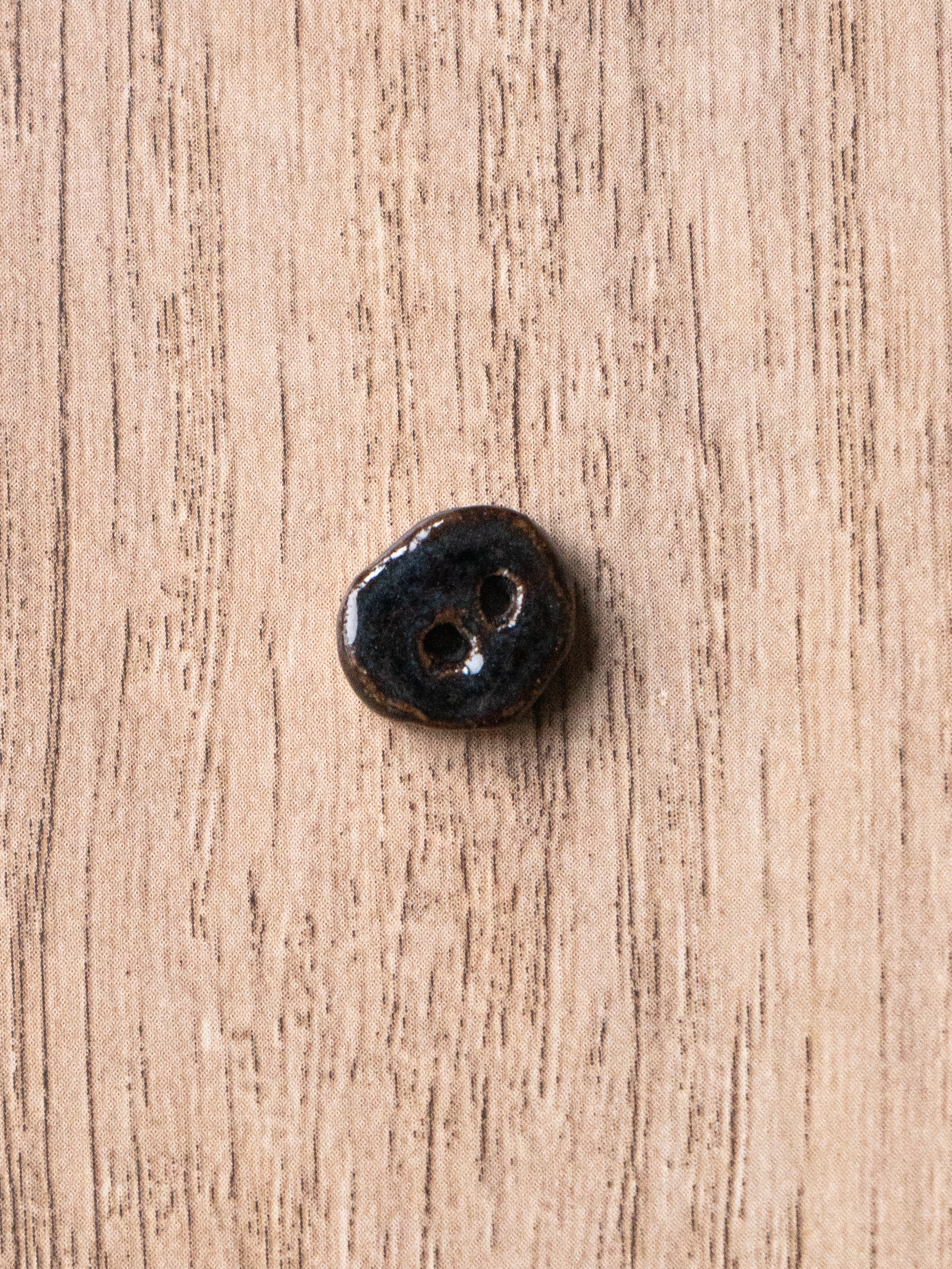 Pebbles Stone Blue Surf <br/><small>15mm Ceramic Button</small>