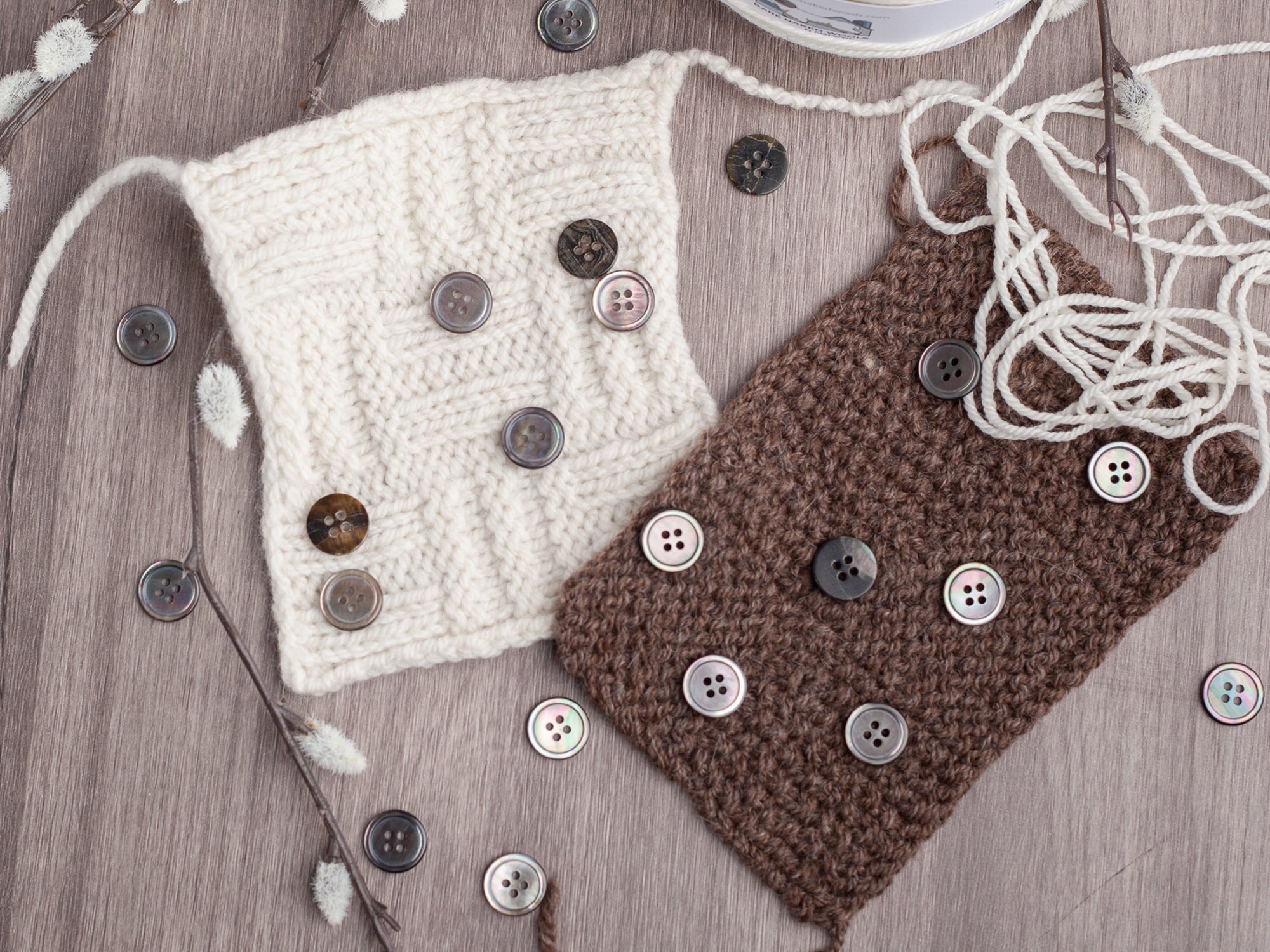 Arie <br/><small>15mm Iridescent shell Button Set</small>