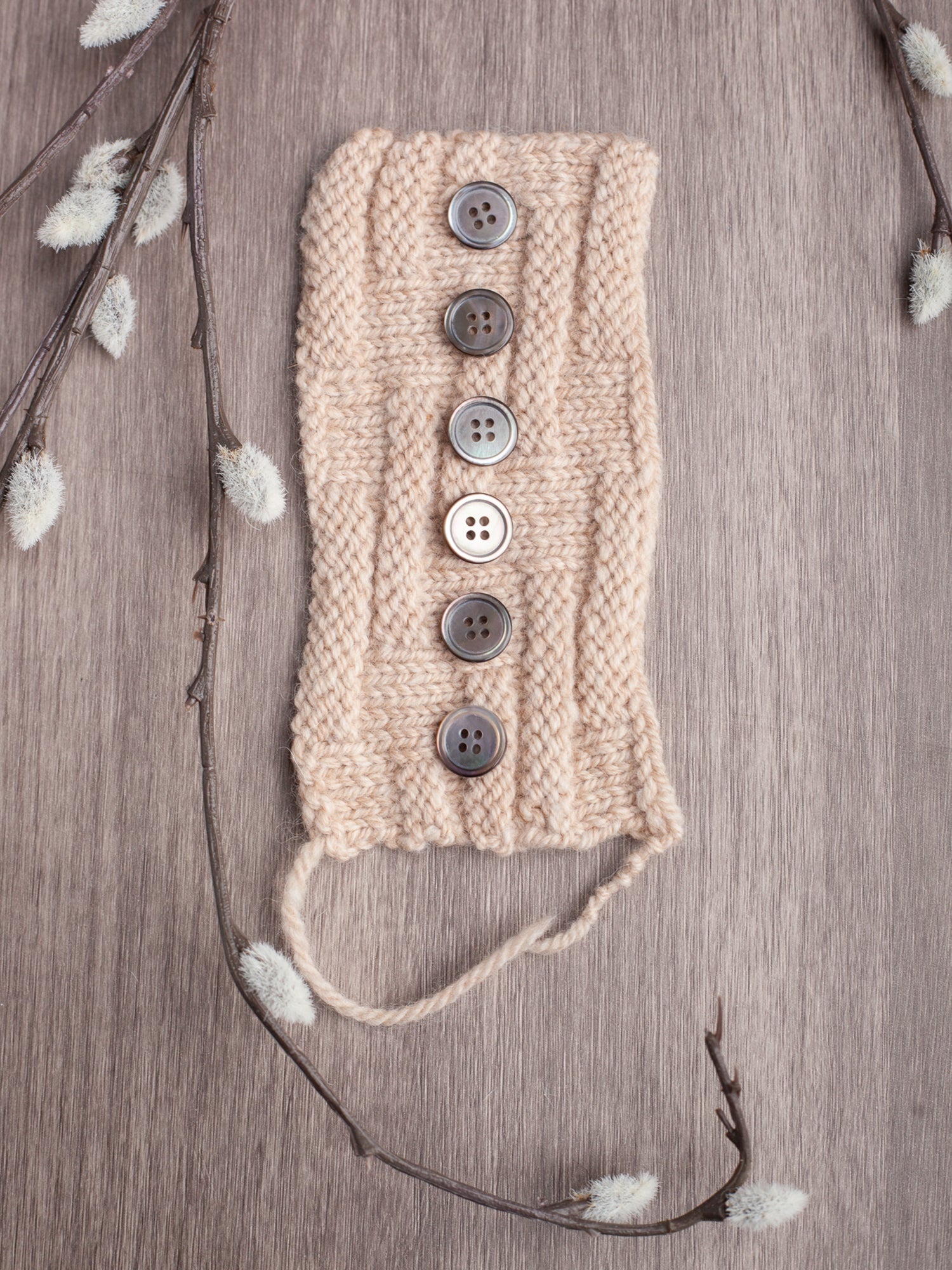 Arie <br/><small>15mm Iridescent shell Button Set</small>