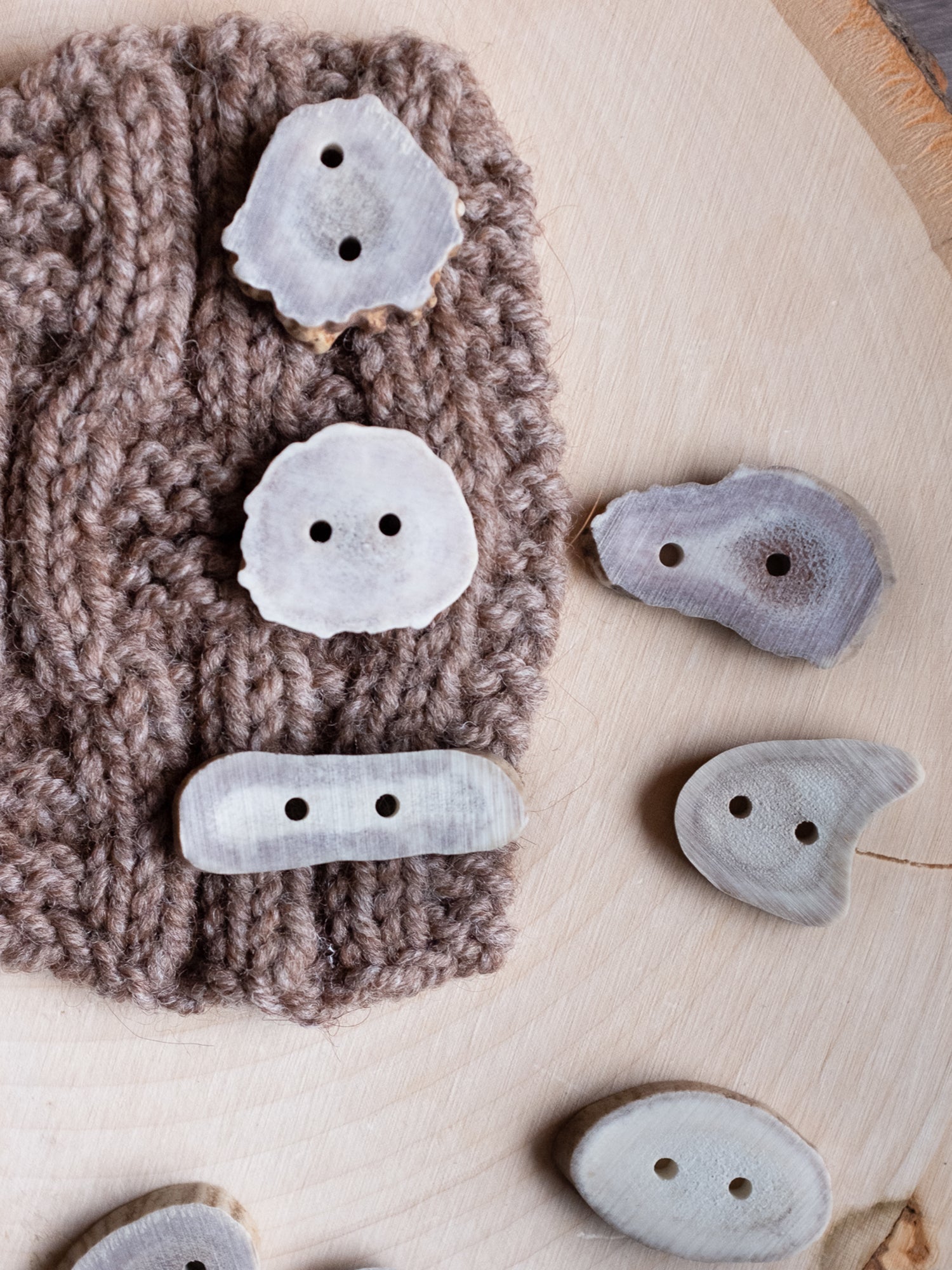 Buck <br/><small>8mm - 15mm Antler Button</small>