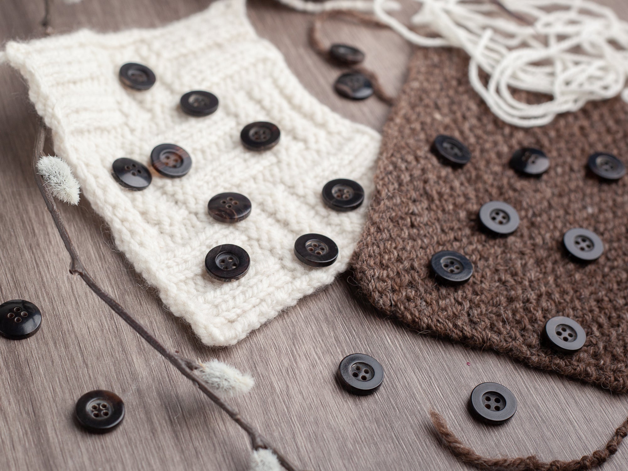 Lourdes <br/><small>15mm Buffalo Horn Button</small>