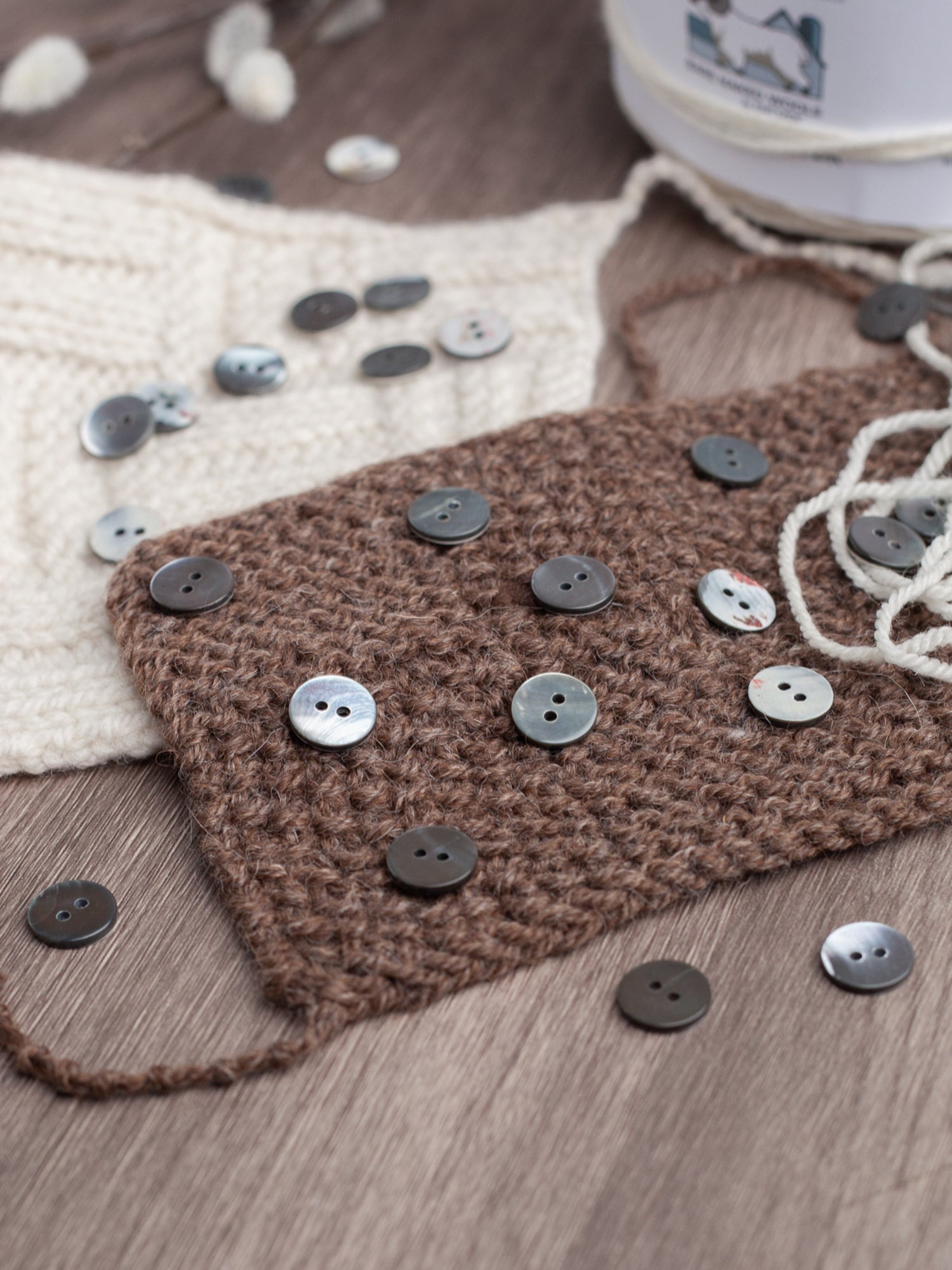 Margit <br/><small>12mm Mother of Pearl Button Set</small>