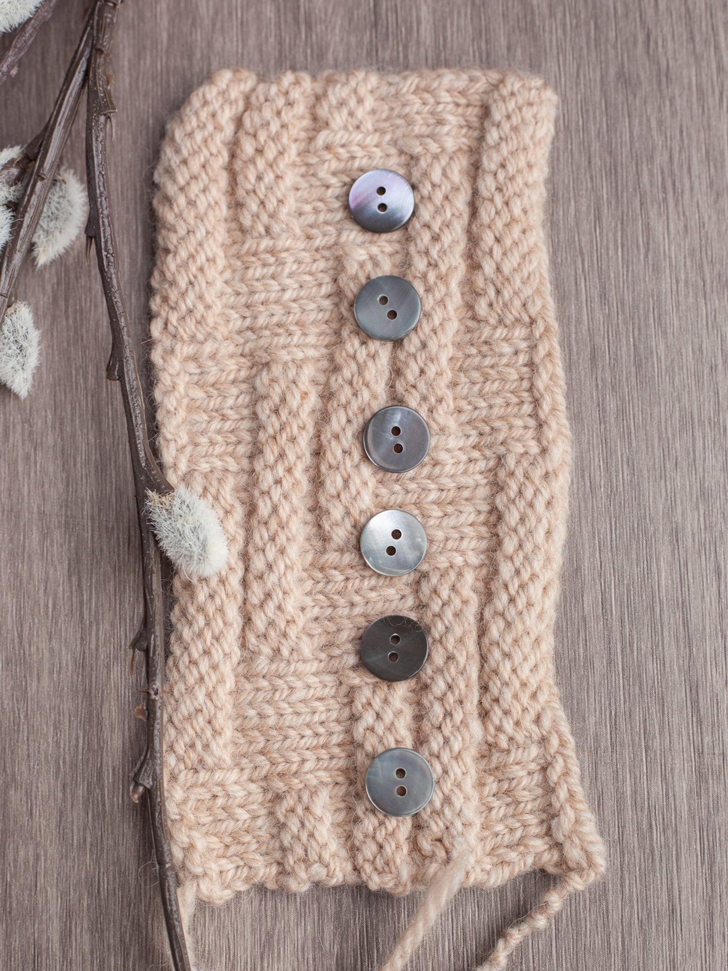 Margit <br/><small>12mm Mother of Pearl Button Set</small>