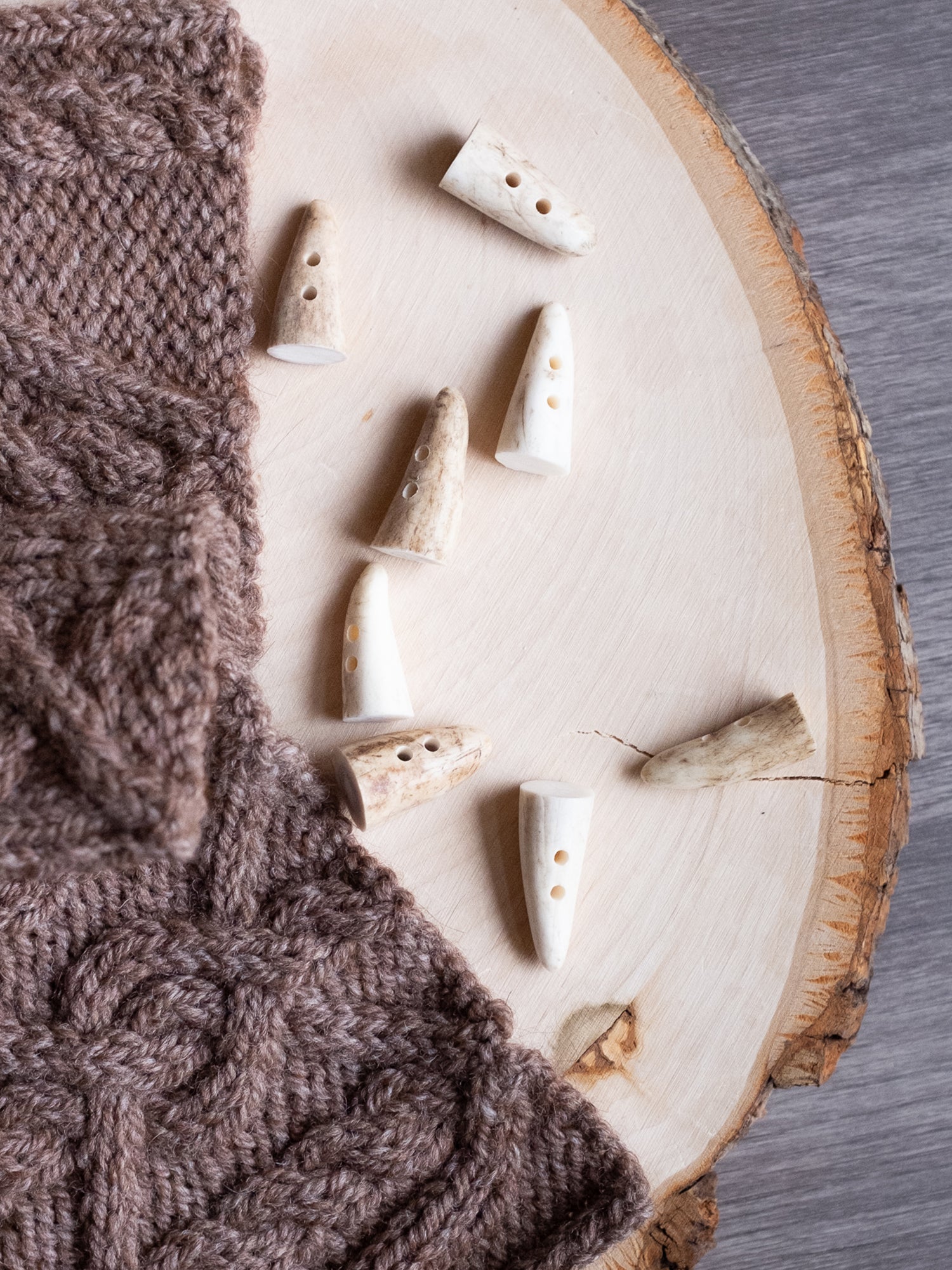 Antler Point Elk <br/><small>35mm Vintage Toggle Button</small>