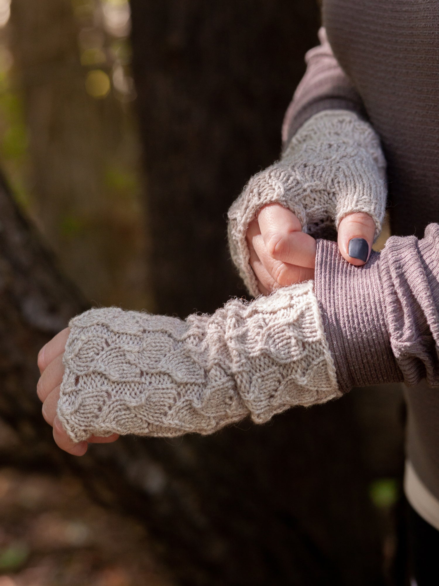 Fallberry Mitts, Hat, and Scarf