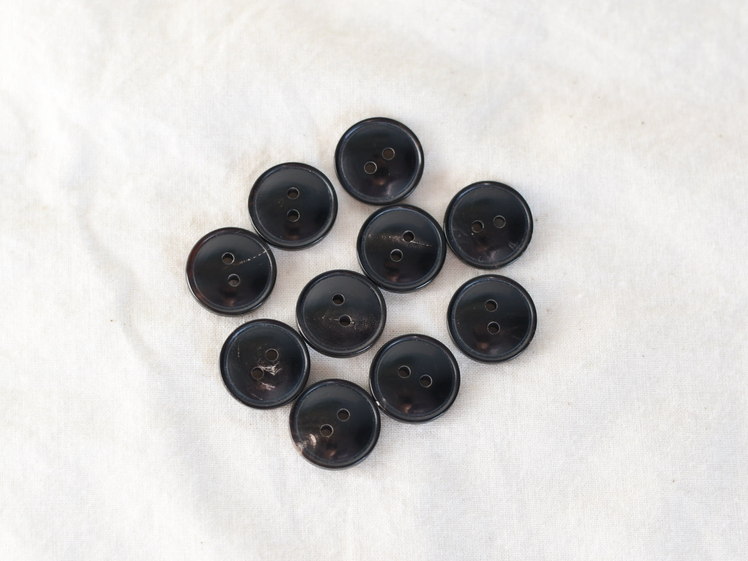 Jordan <br/><small>18mm Buffalo Horn Button</small>