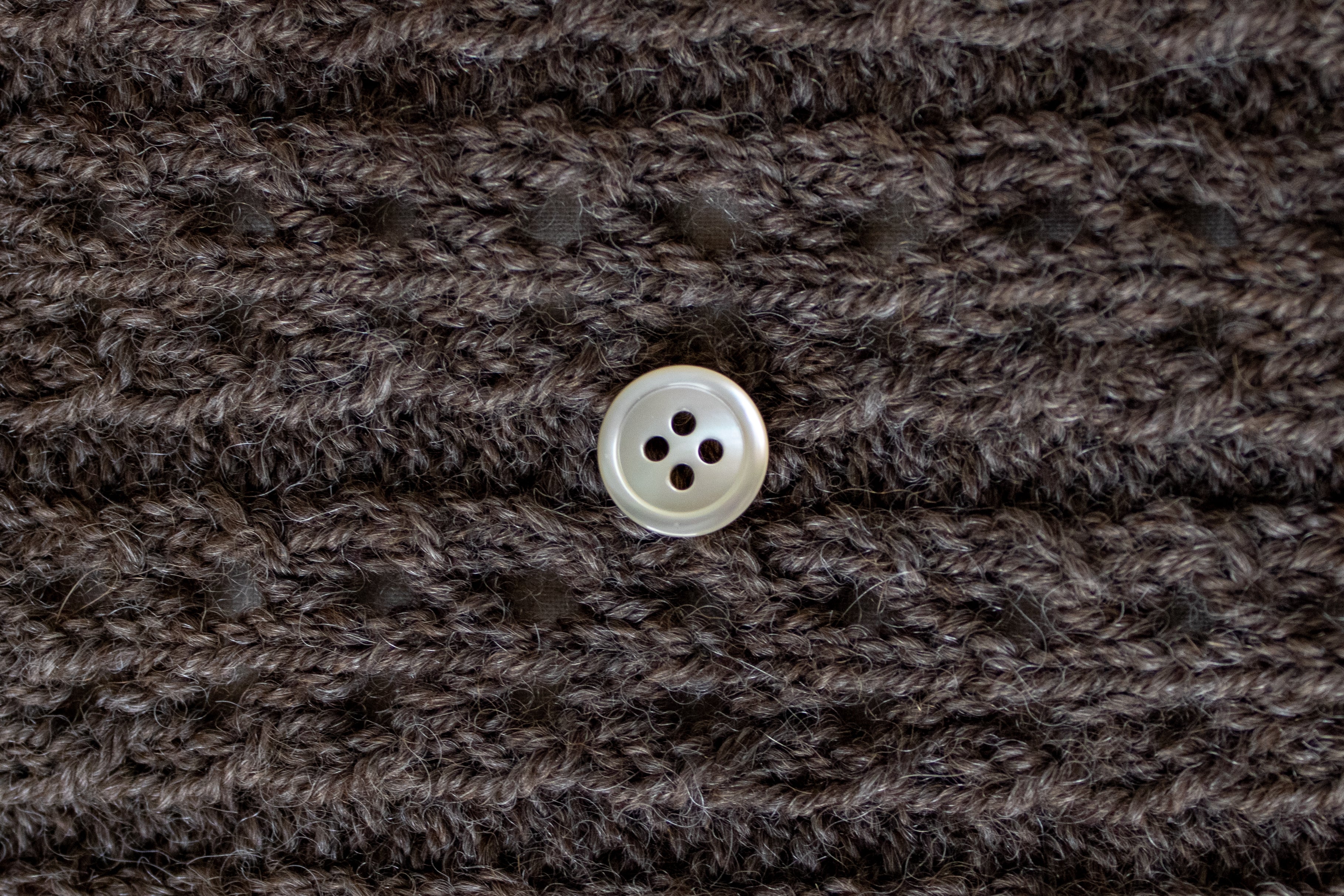 Devon <br/><small>12mm Shell Button</small>