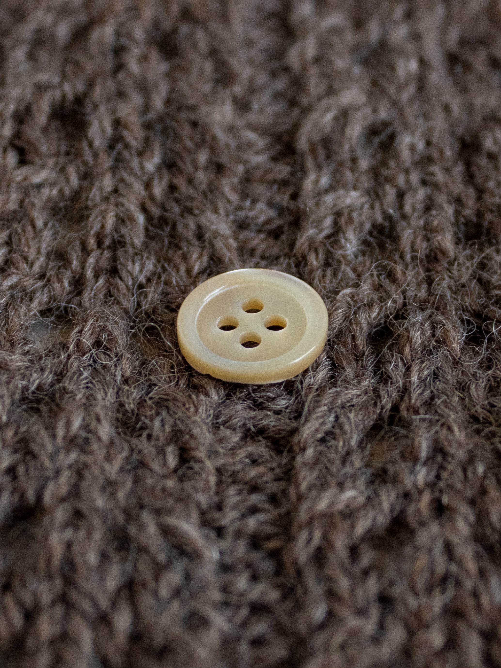 Devon <br/><small>12mm Shell Button</small>